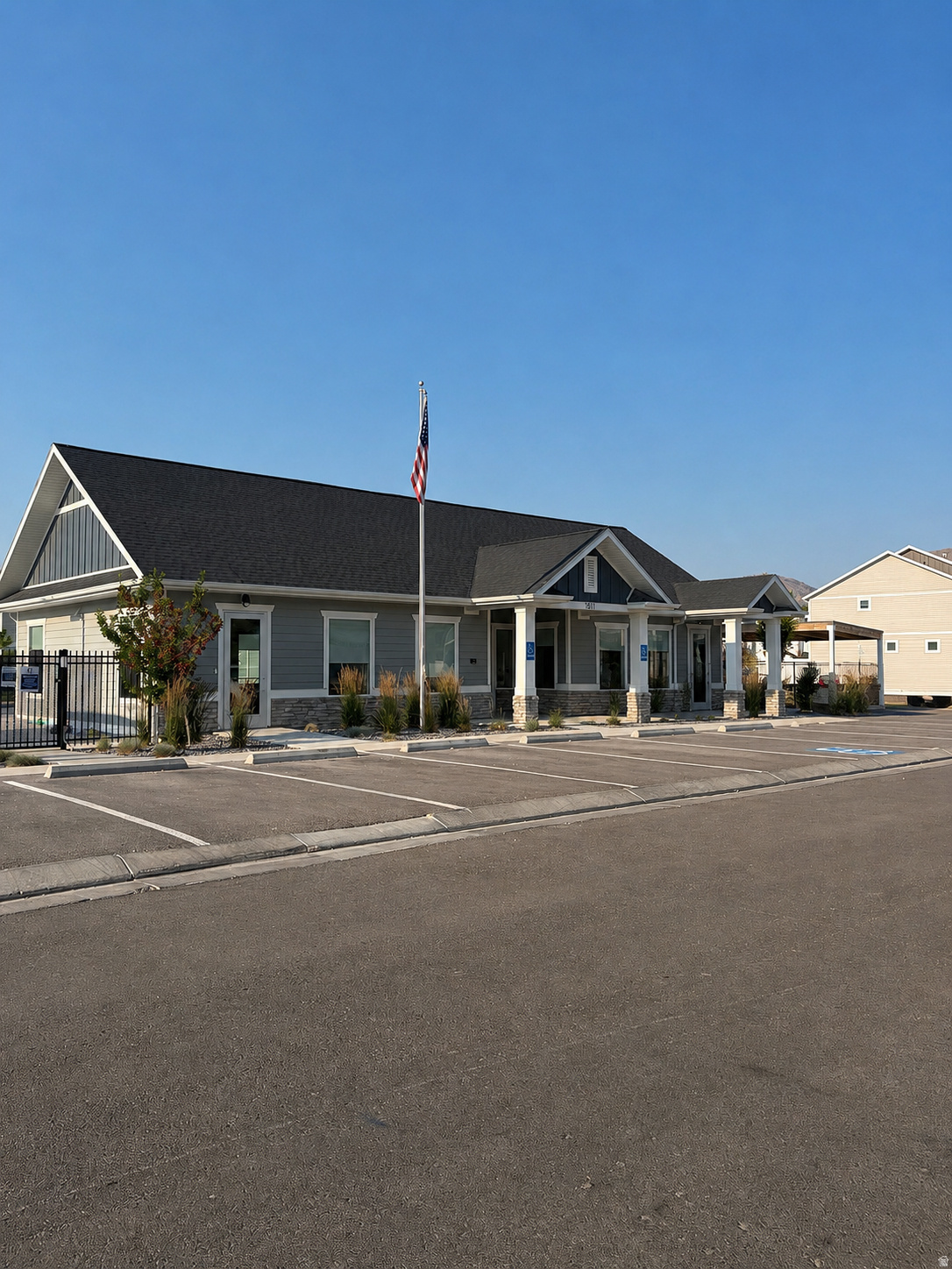 EAGLE POINT TOWNHOMES - Residential