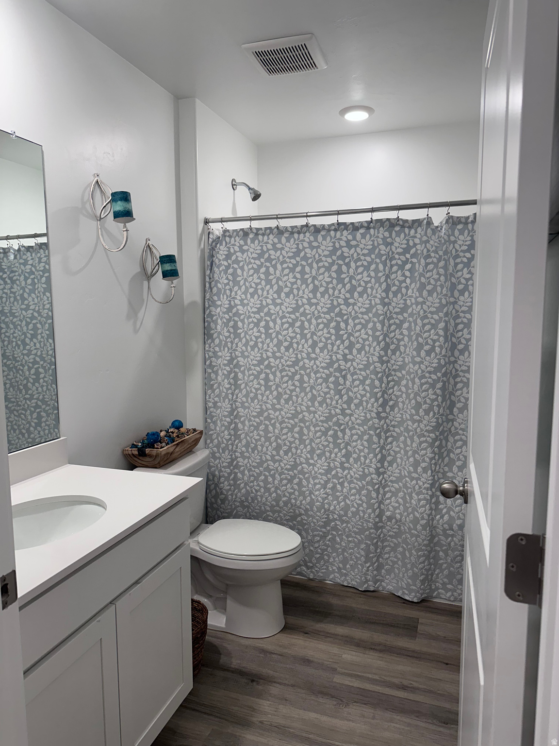 EAGLE POINT TOWNHOMES - Residential