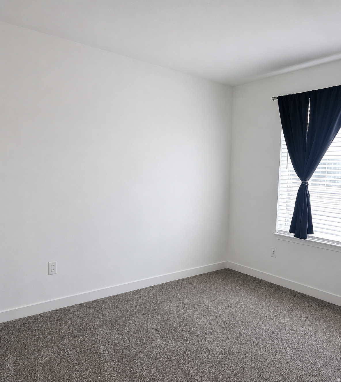 EAGLE POINT TOWNHOMES - Residential
