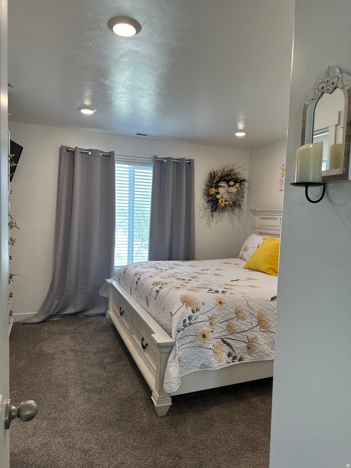EAGLE POINT TOWNHOMES - Residential