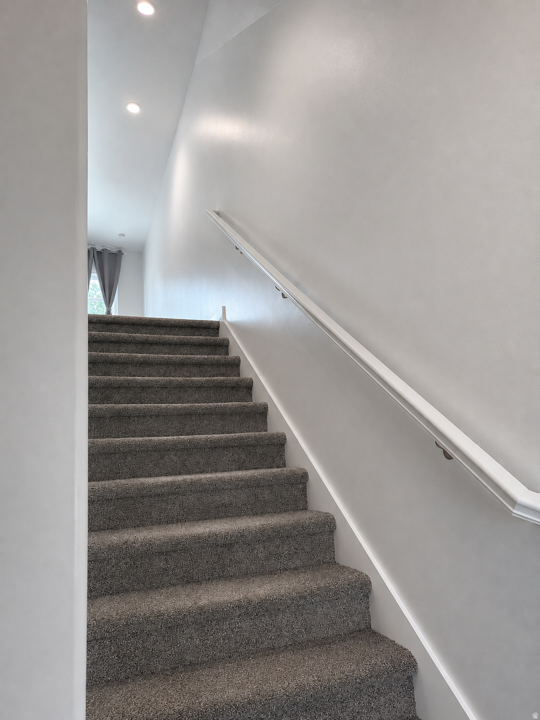 EAGLE POINT TOWNHOMES - Residential
