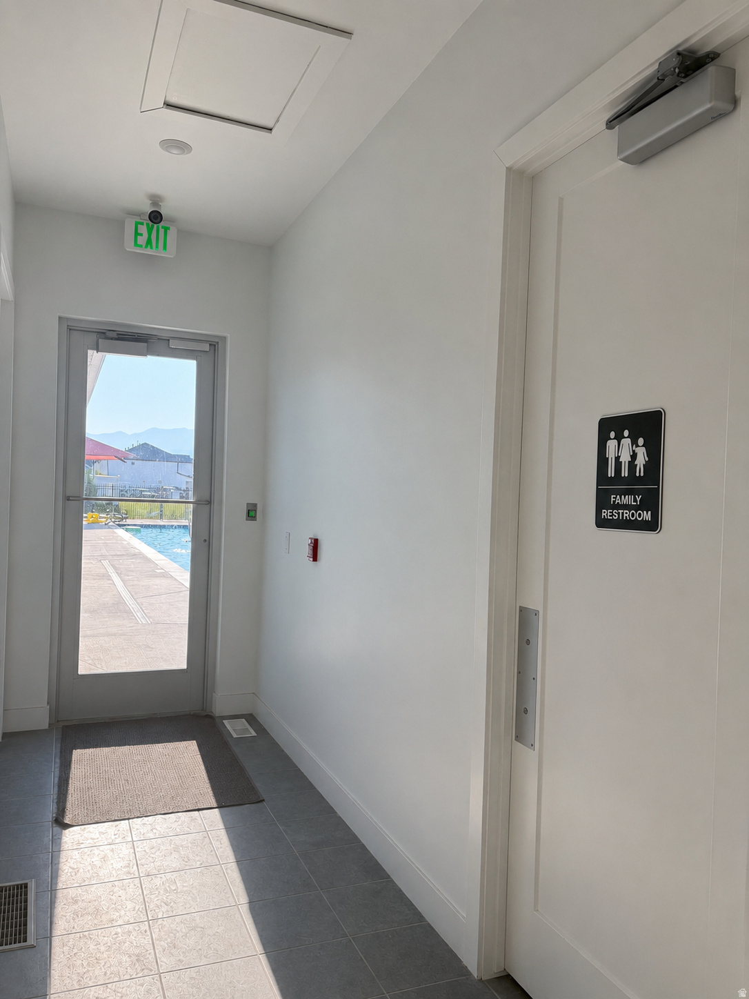 EAGLE POINT TOWNHOMES - Residential