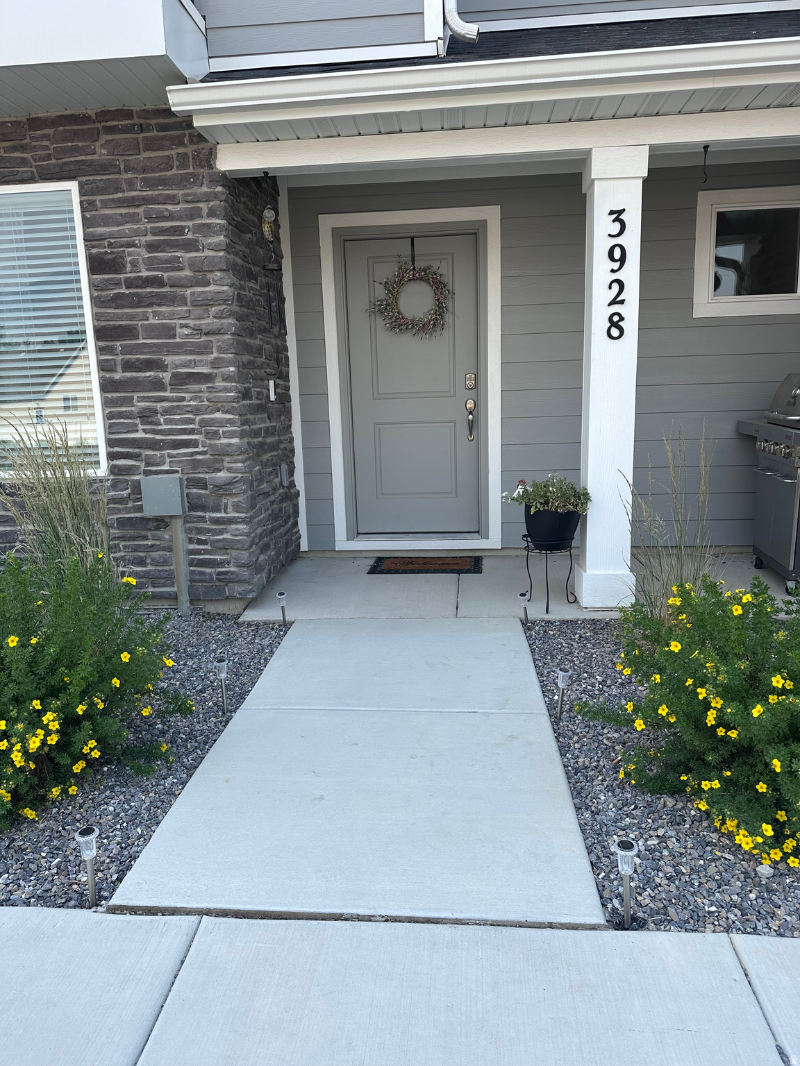 EAGLE POINT TOWNHOMES - Residential