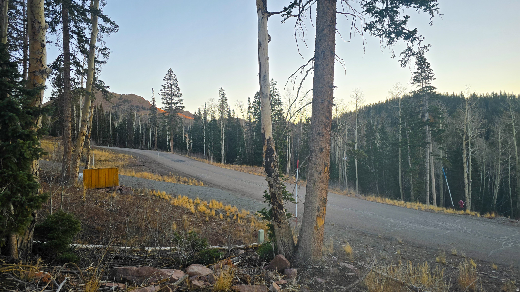 ASPEN CREST - Land