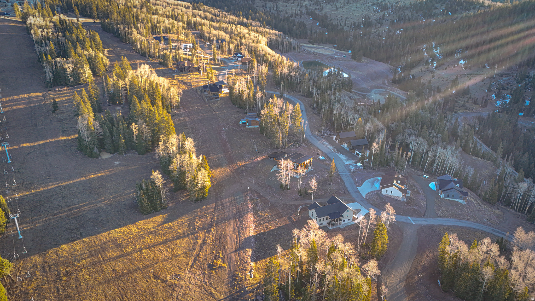 ASPEN CREST - Land