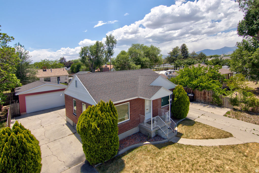 KEARNS TOWNSITE - Residential