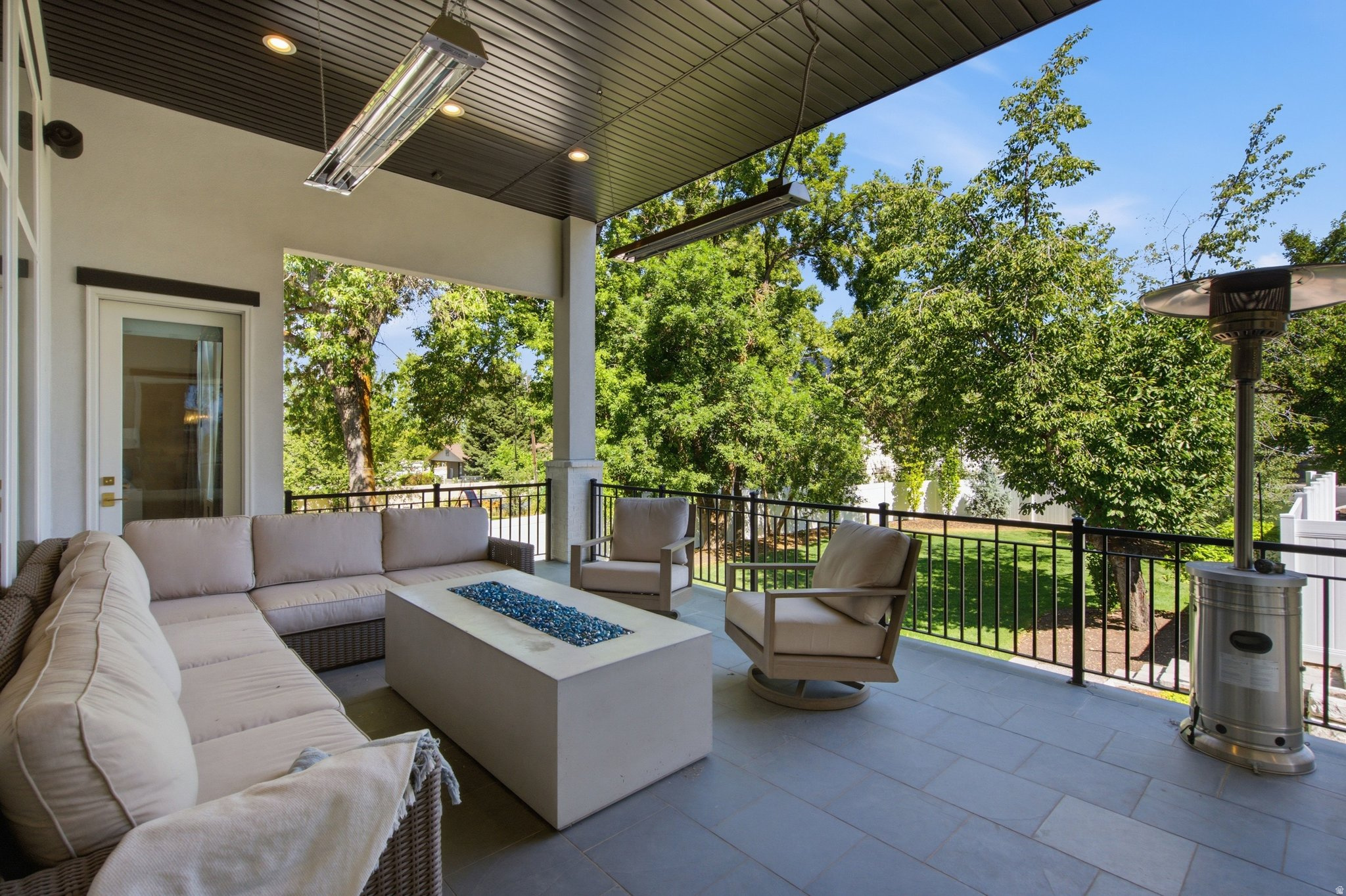 DAVIS - Residential