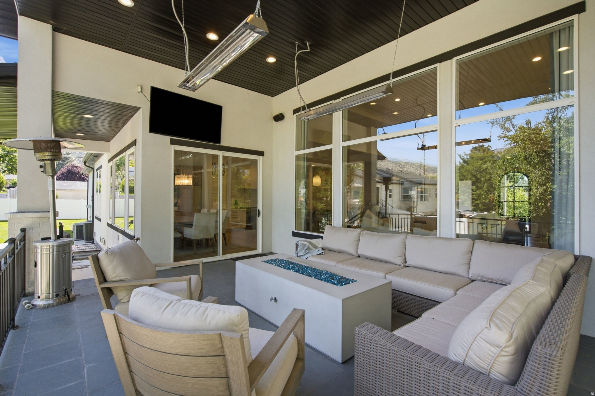 DAVIS - Residential