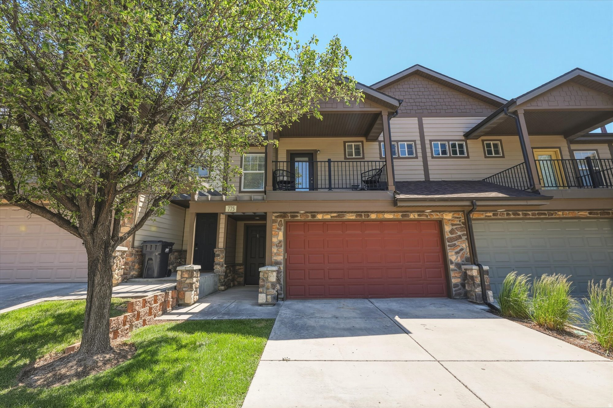 Welcome to this beautifully refreshed townhome, built in 2006 and ideally located in the scenic River Oaks Golf Course Community. Featuring 3 bedrooms and 2.5 spacious bathrooms, this home offers the perfect blend of comfort and convenience. The entire interior has just been freshly painted and updated, creating a bright, move-in-ready feel throughout. The primary suite is a true retreat, complete with a lovely shaded rooftop balcony-perfect for enjoying your morning coffee or unwinding in the evening. Residents also enjoy access to a fantastic community clubhouse featuring a pool and fitness center, adding to the resort-style lifestyle this home has to offer.