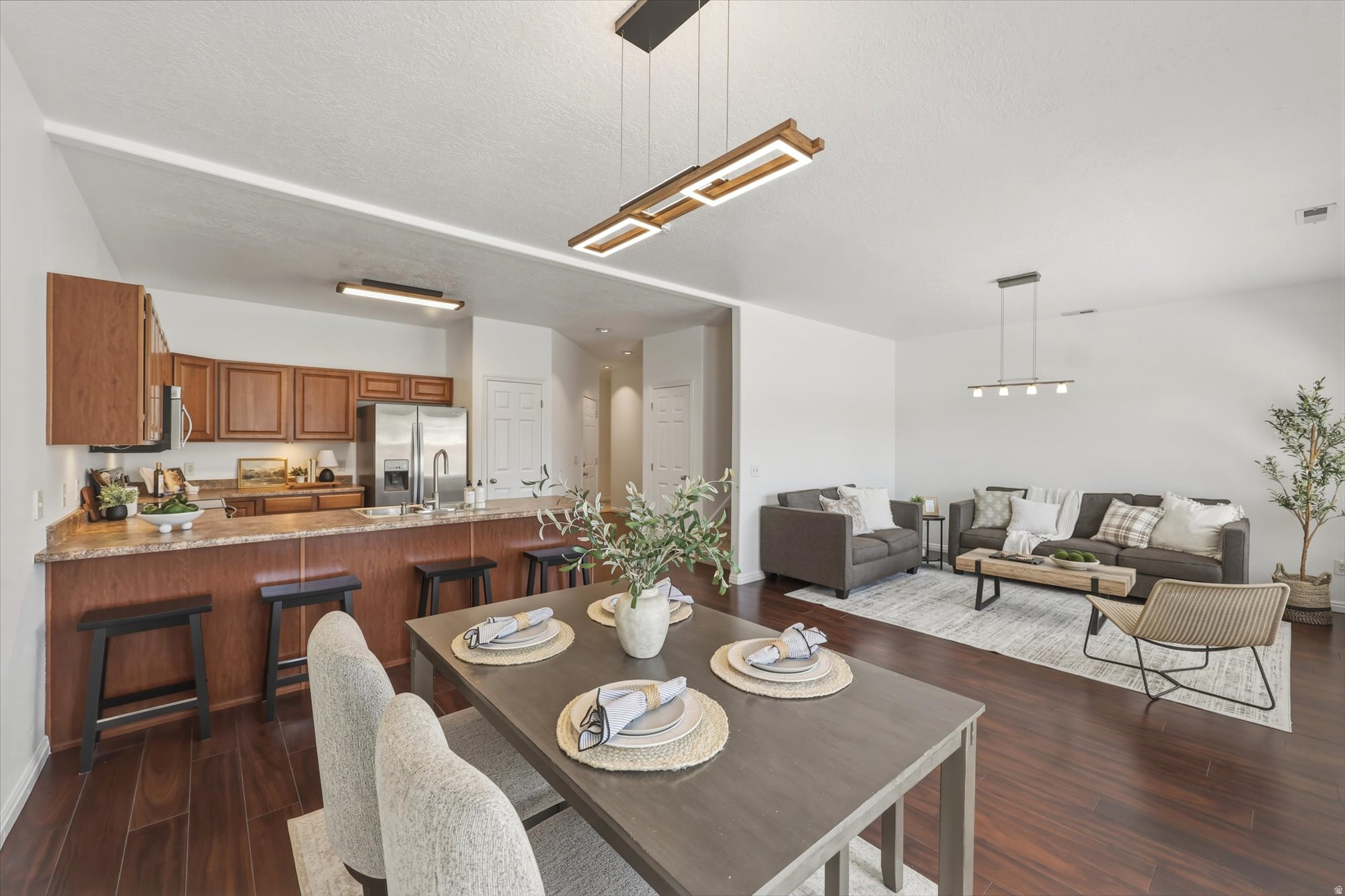 GABLES & VILLAS AT RIVER OAKS - Residential