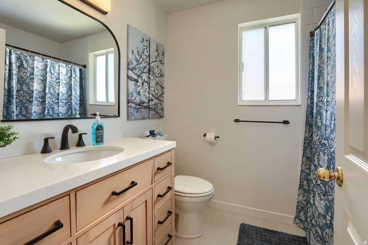 CAPITAL ESTATES - Residential
