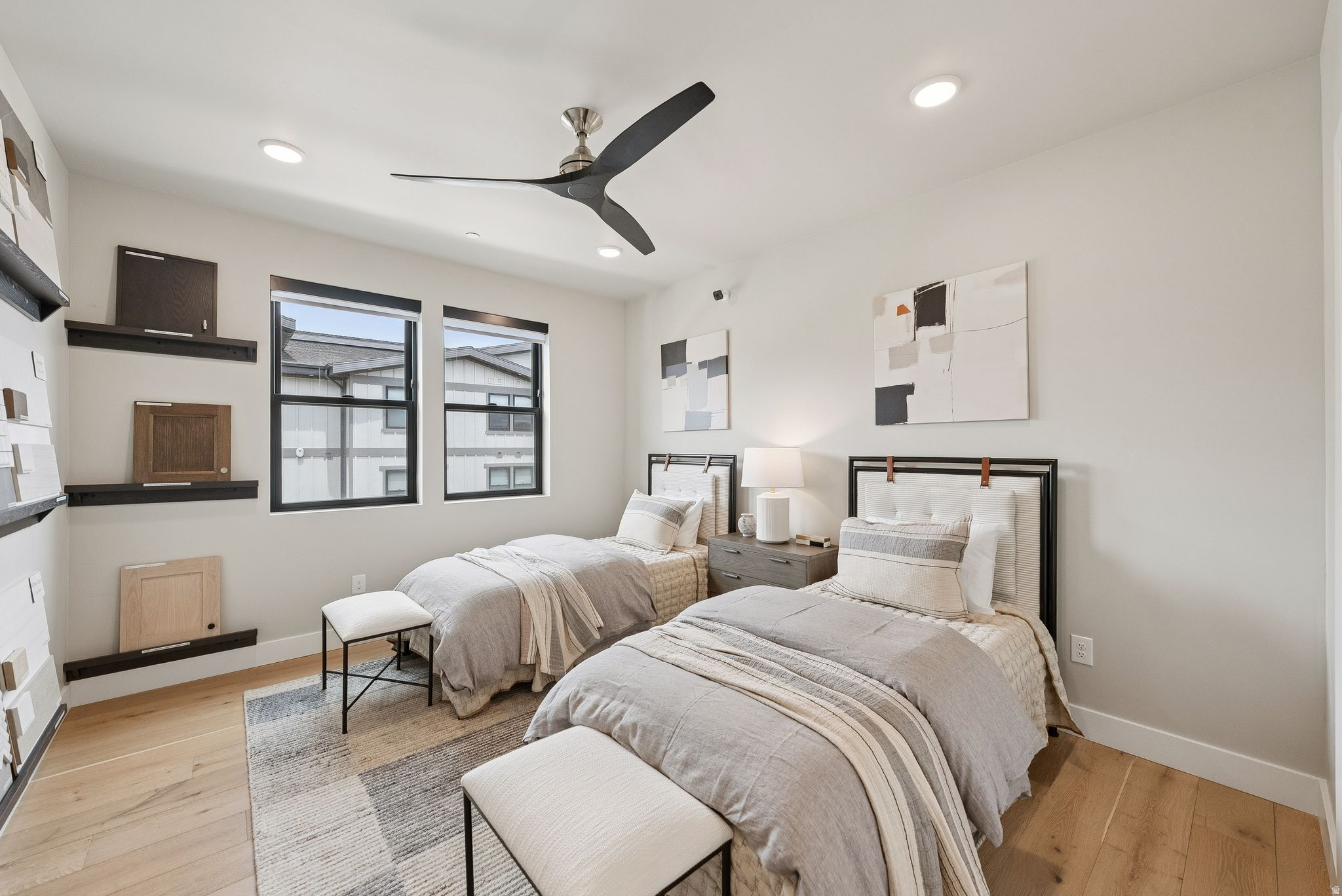 MAYFLOWER LAKESIDE - Residential