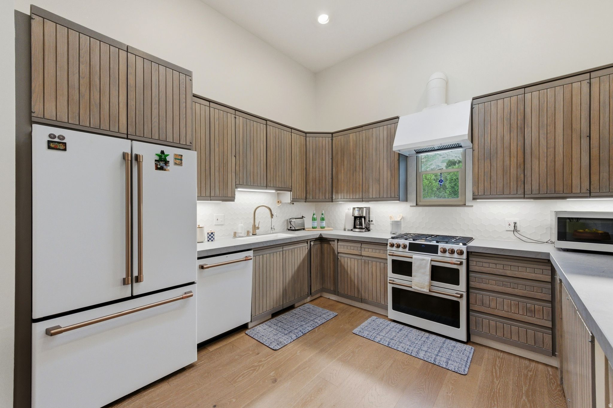 COVE POINT - Residential