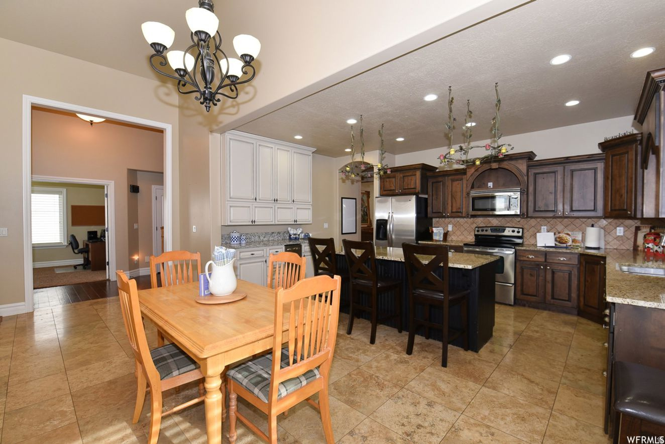 BARTON WOODS - Residential