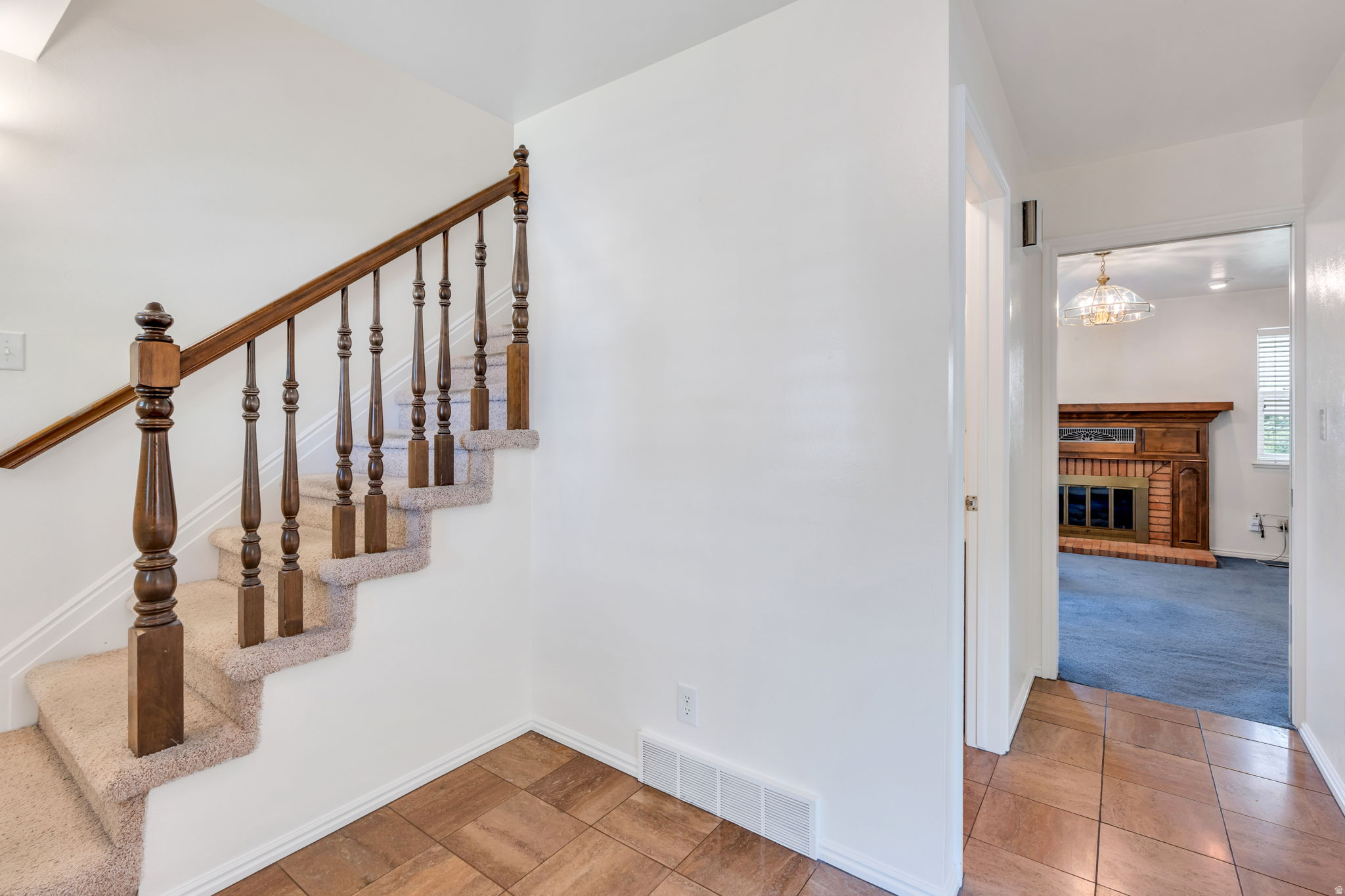 ROYAL ARCHES - Residential