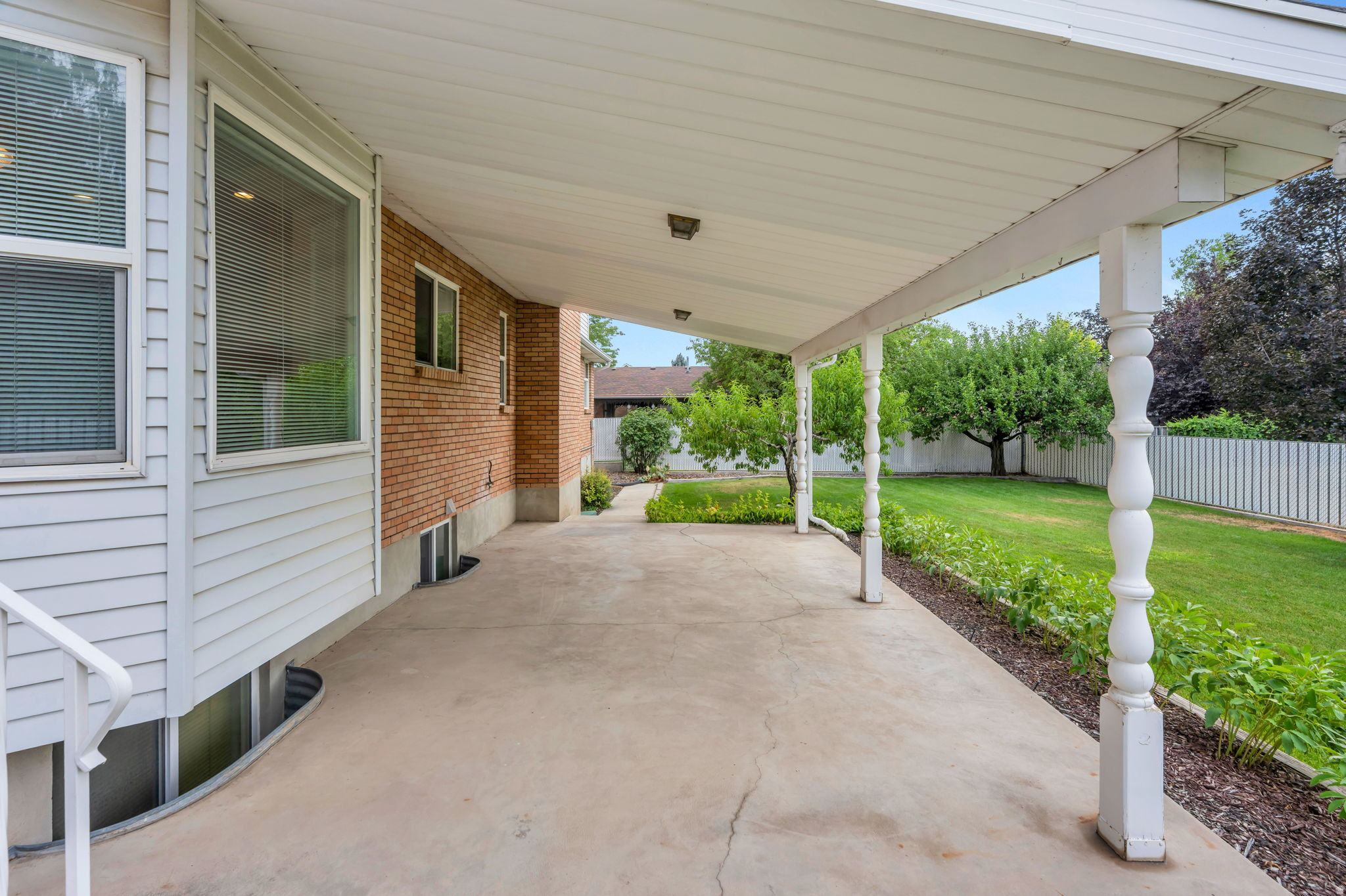 ROYAL ARCHES - Residential