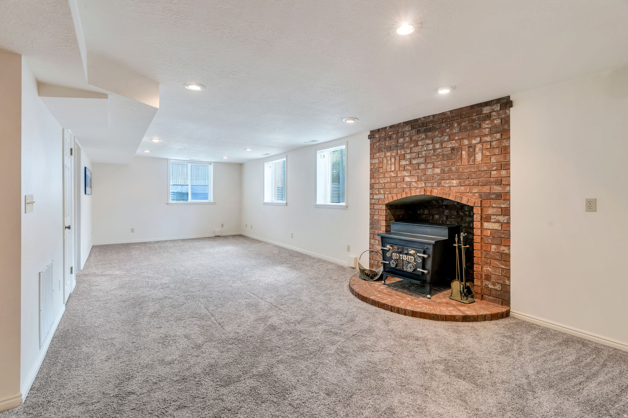 ROYAL ARCHES - Residential