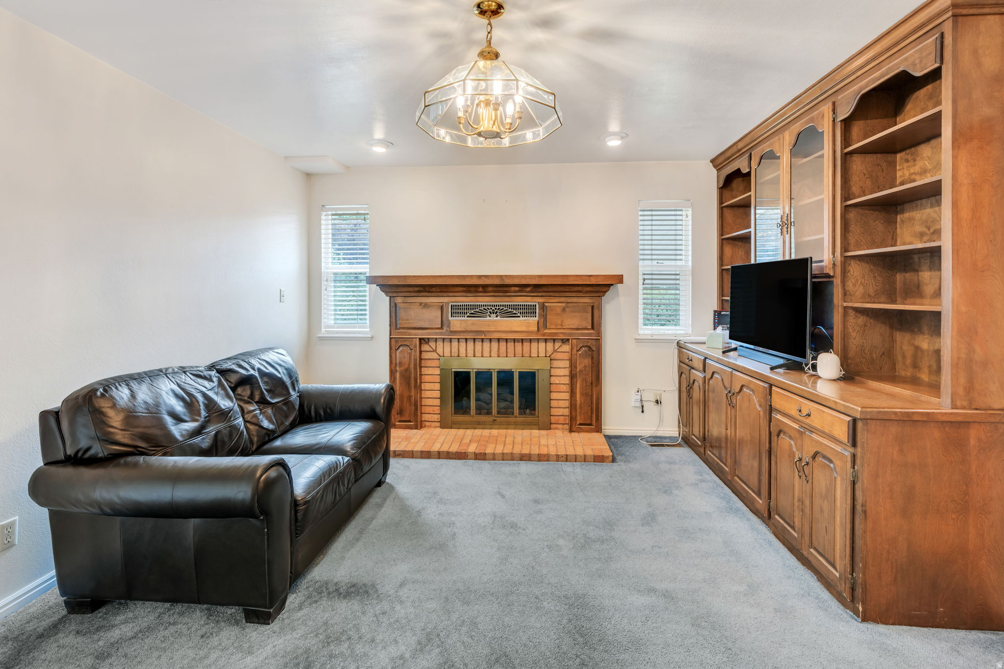 ROYAL ARCHES - Residential
