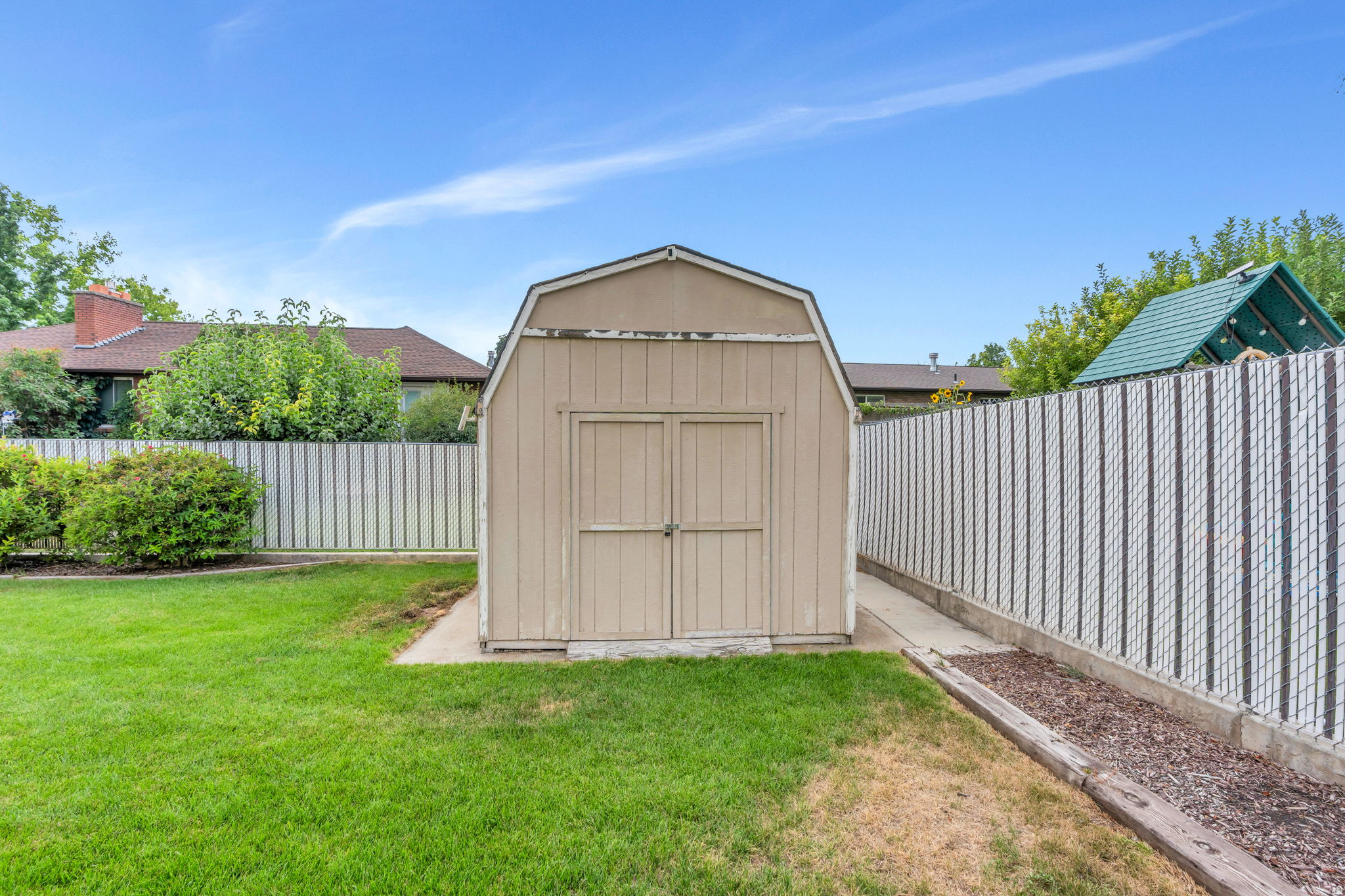 ROYAL ARCHES - Residential