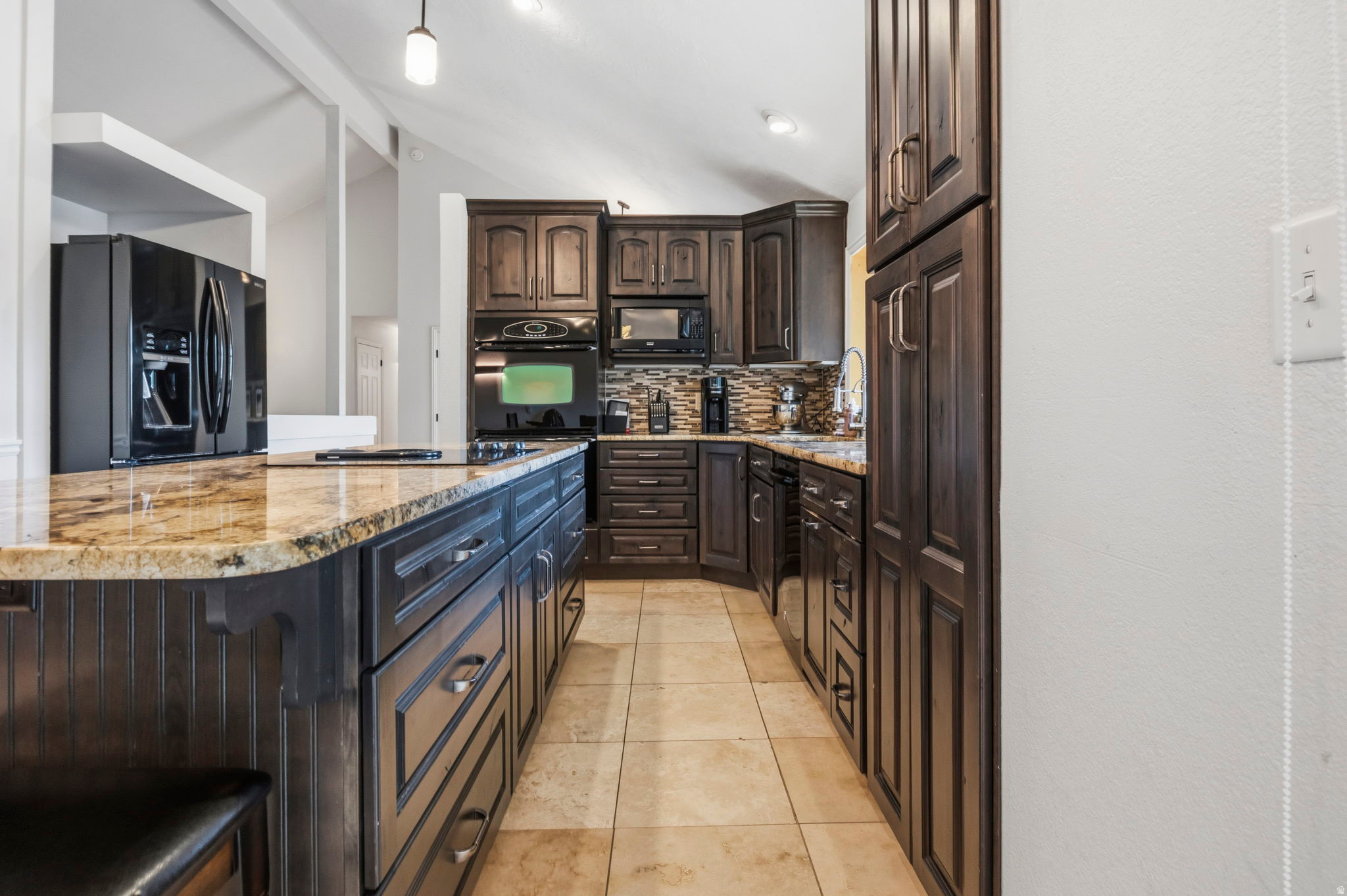 GLENMOOR COUNTRY ESTATES - Residential