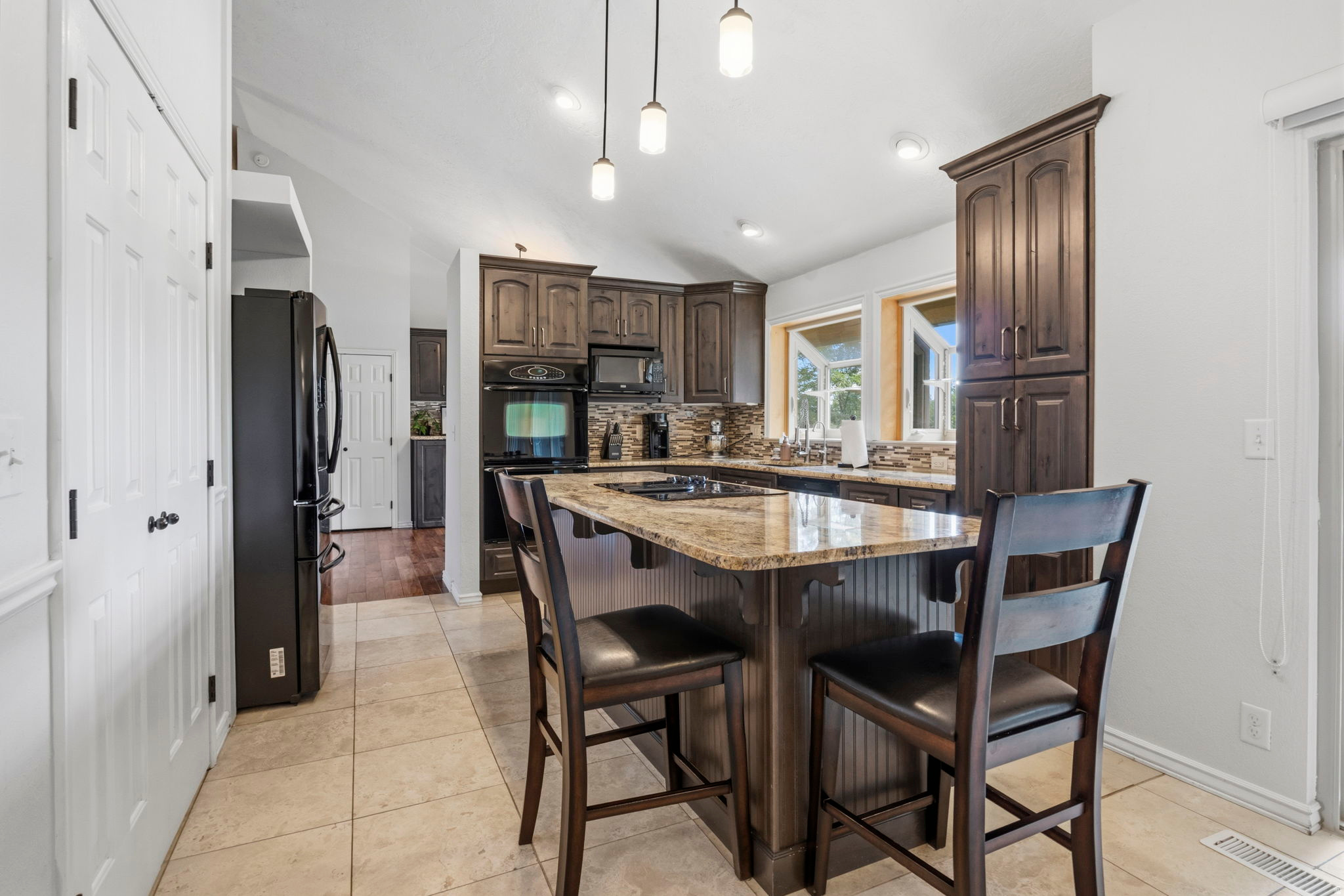 GLENMOOR COUNTRY ESTATES - Residential