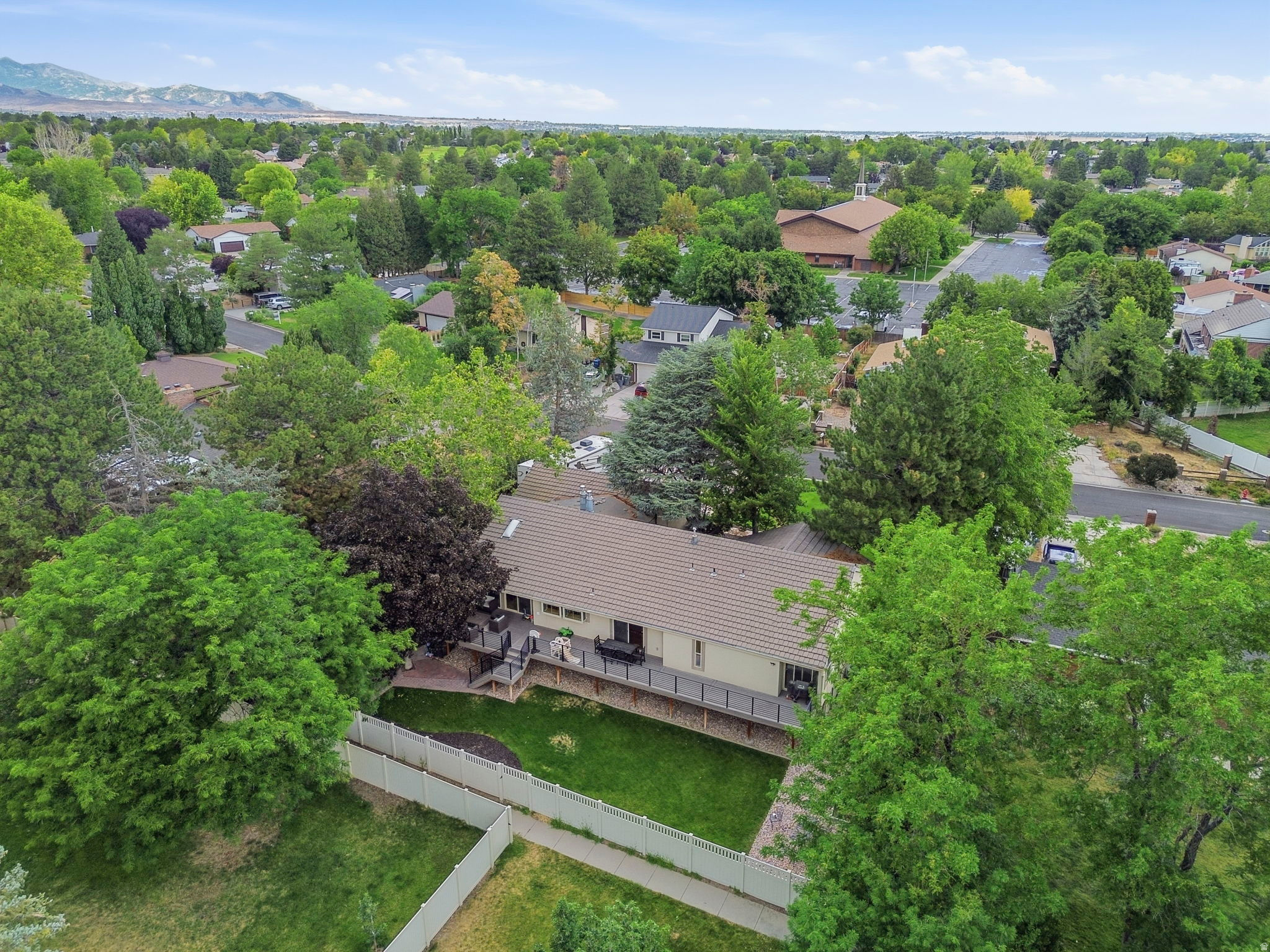 GLENMOOR COUNTRY ESTATES - Residential