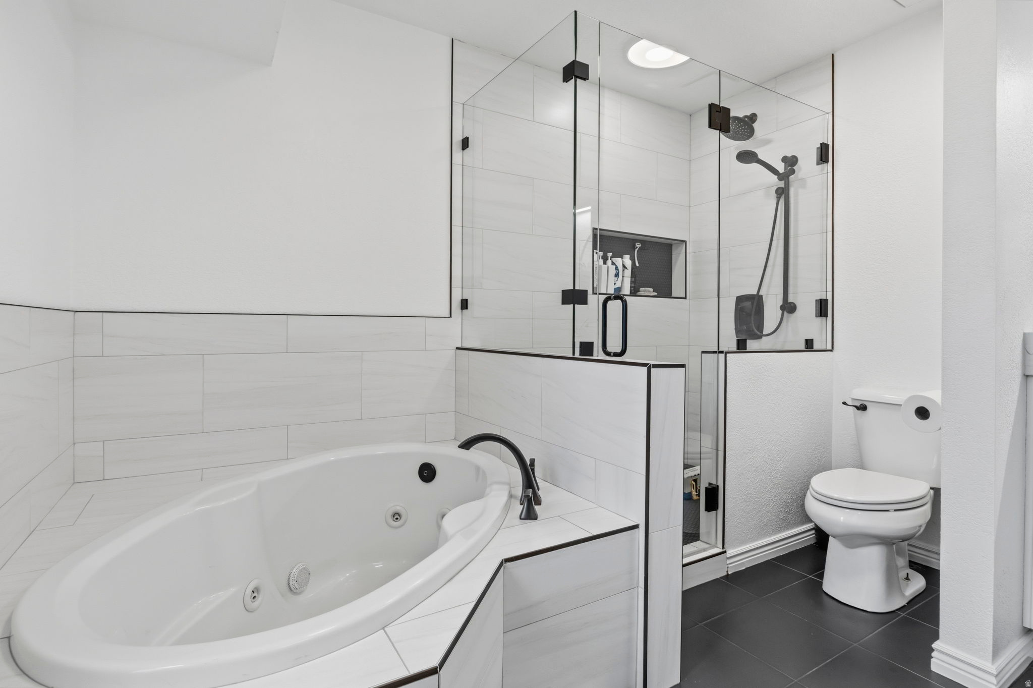 GLENMOOR COUNTRY ESTATES - Residential