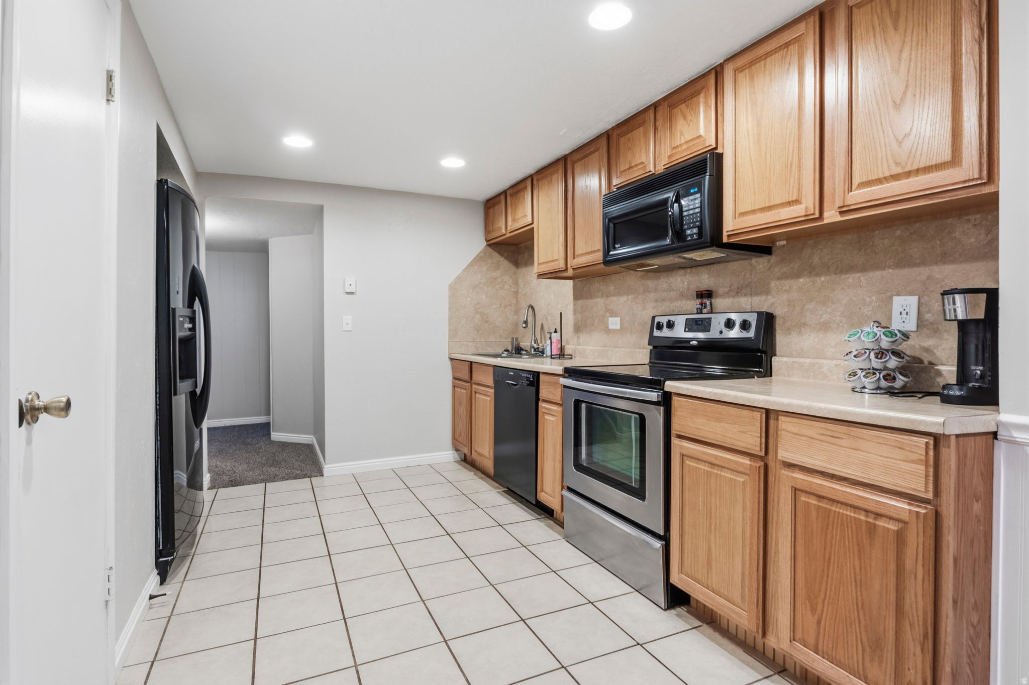 GLENMOOR COUNTRY ESTATES - Residential