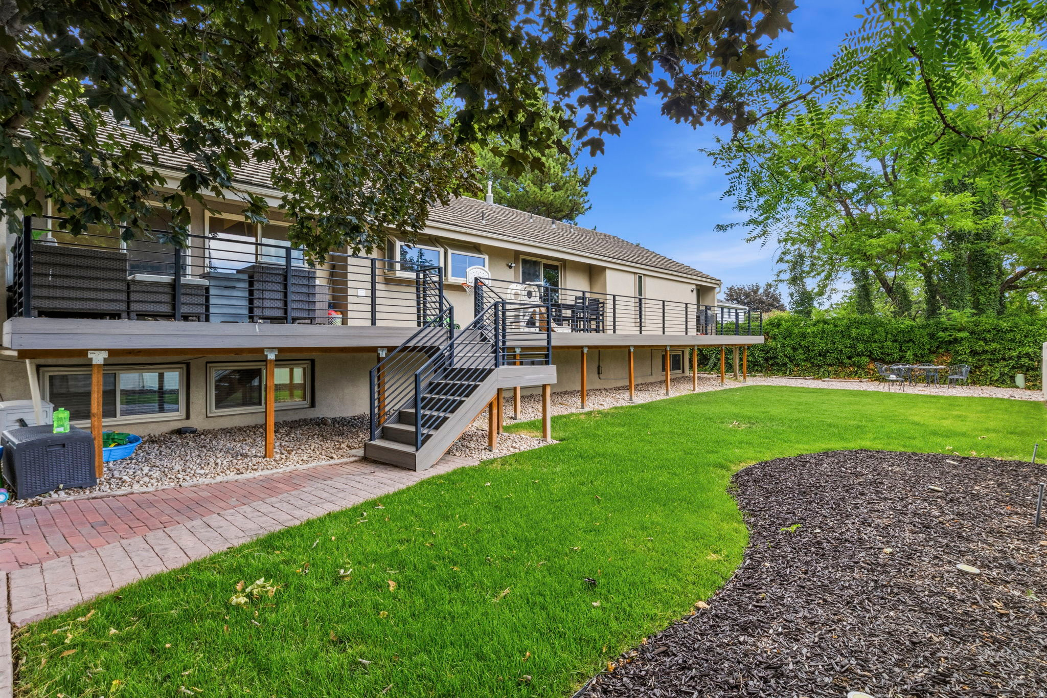 GLENMOOR COUNTRY ESTATES - Residential