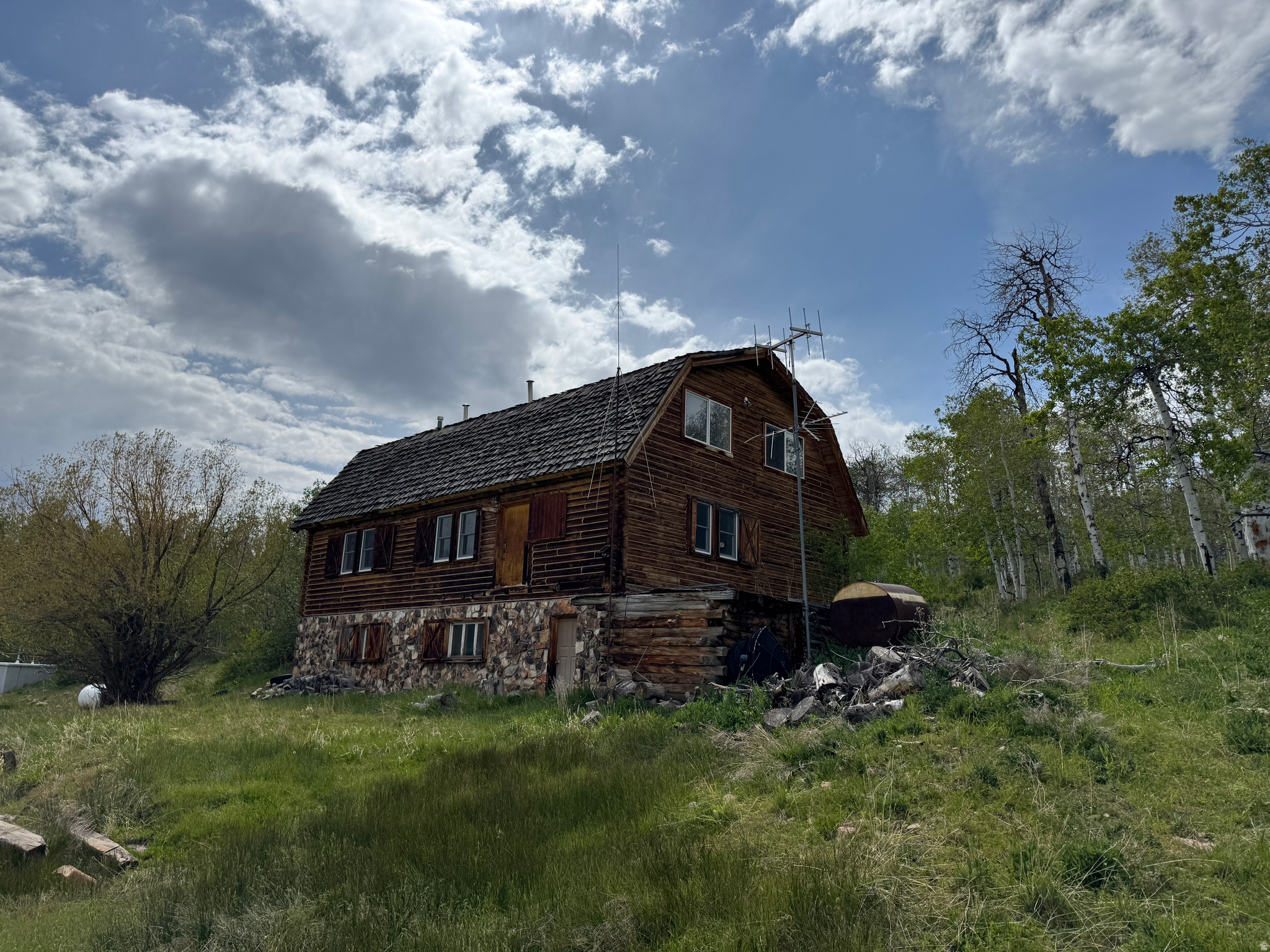 PINE MEADOW RANCH - Residential