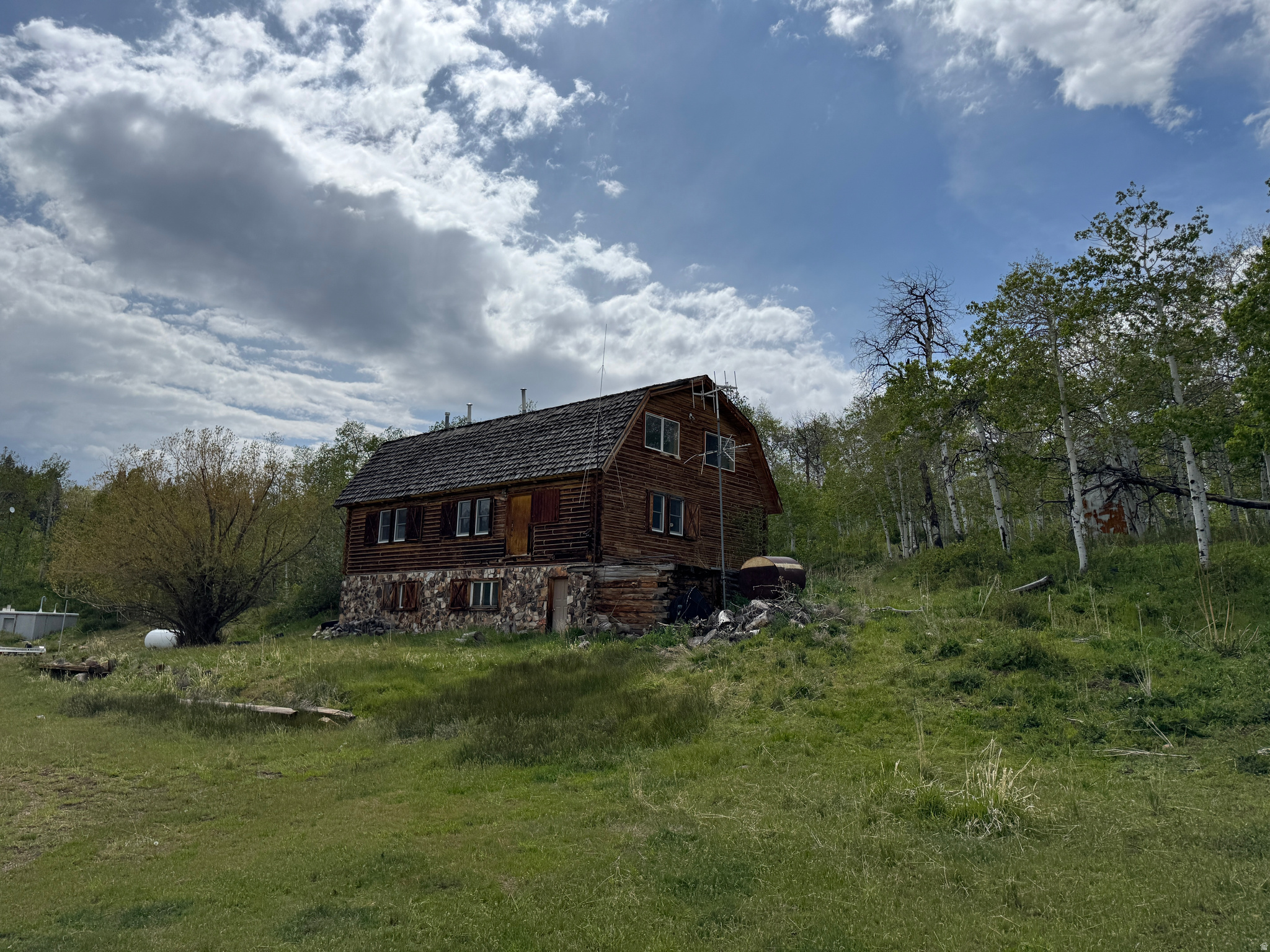 PINE MEADOW RANCH - Residential
