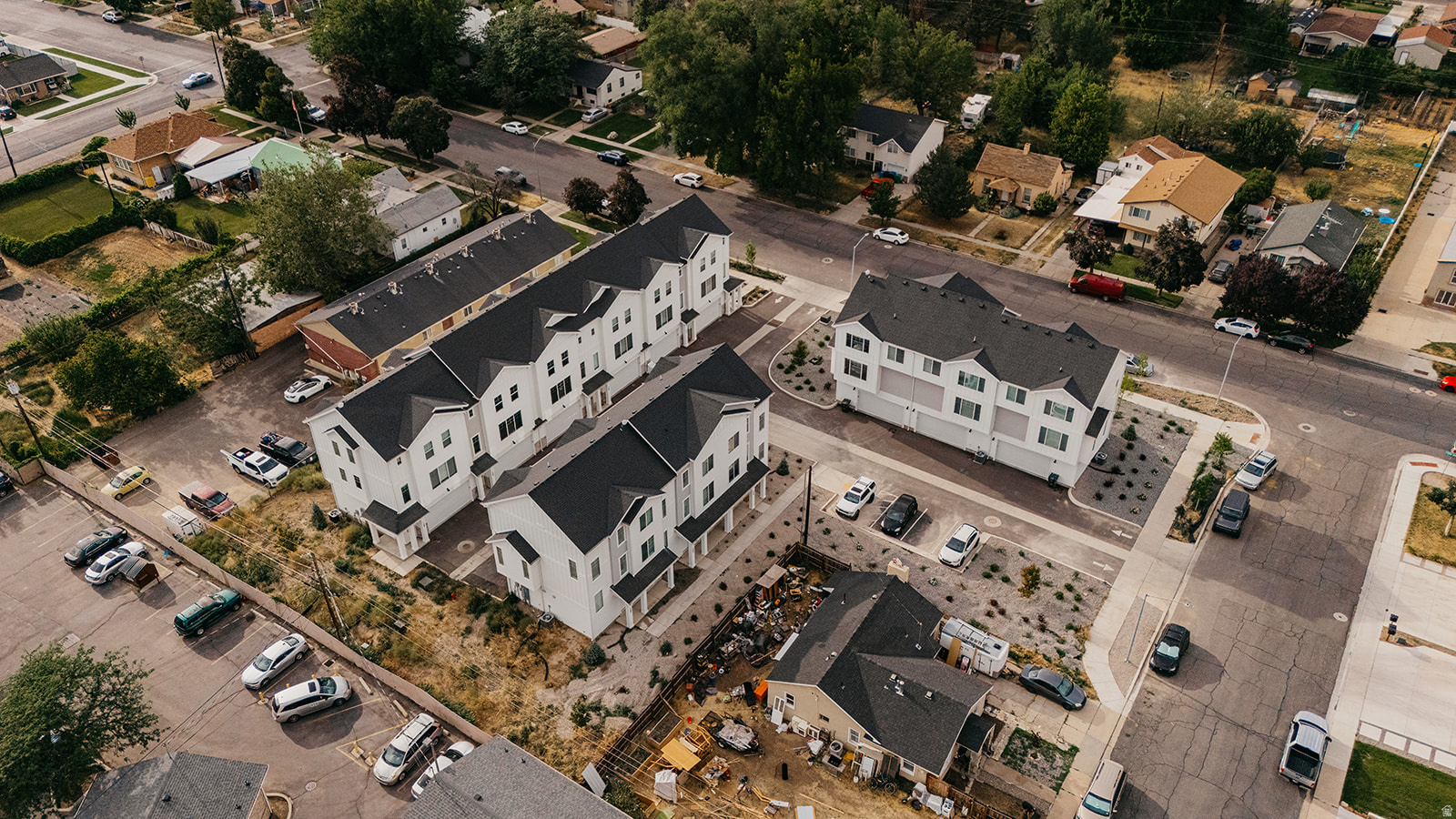 OAKRIDGE - Residential