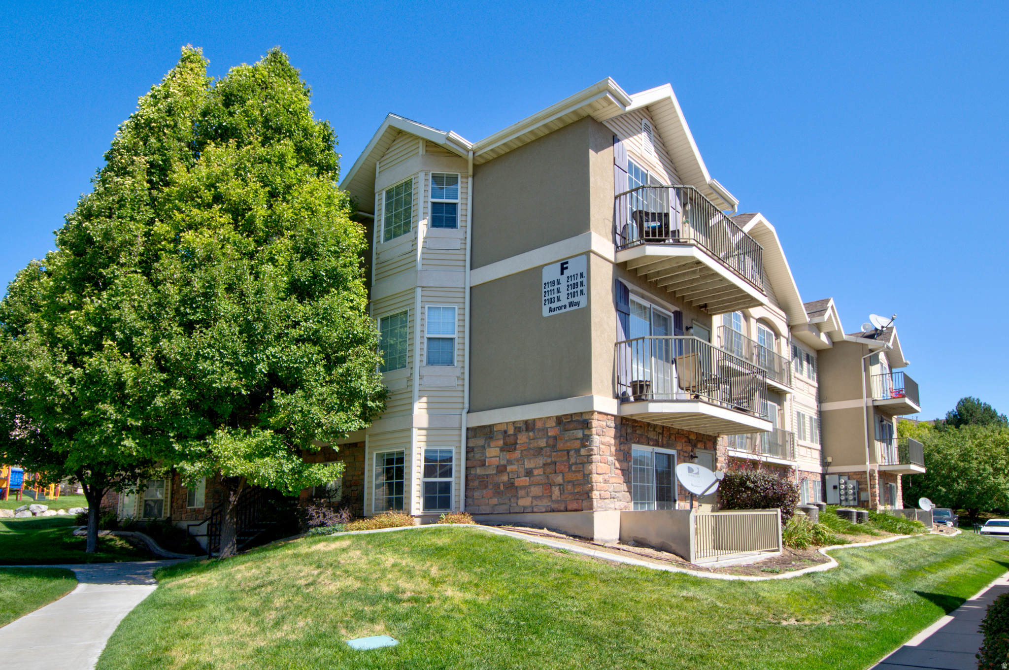 Move-in ready main-level condo offers the ease of single-level living with 3 bedrooms, 2 bathrooms, updated flooring, a 1-car garage, and a dedicated parking spot. Located in a sought-after Saratoga Springs neighborhood just minutes from Utah Lake recreation, an easy commute to Silicon Slopes, and close to shopping and dining, this home delivers exceptional value at this price point. Schedule your showing today!  Square footage figures are provided as a courtesy estimate only and were obtained from Utah County Records. Buyer is advised to obtain an independent measurement.