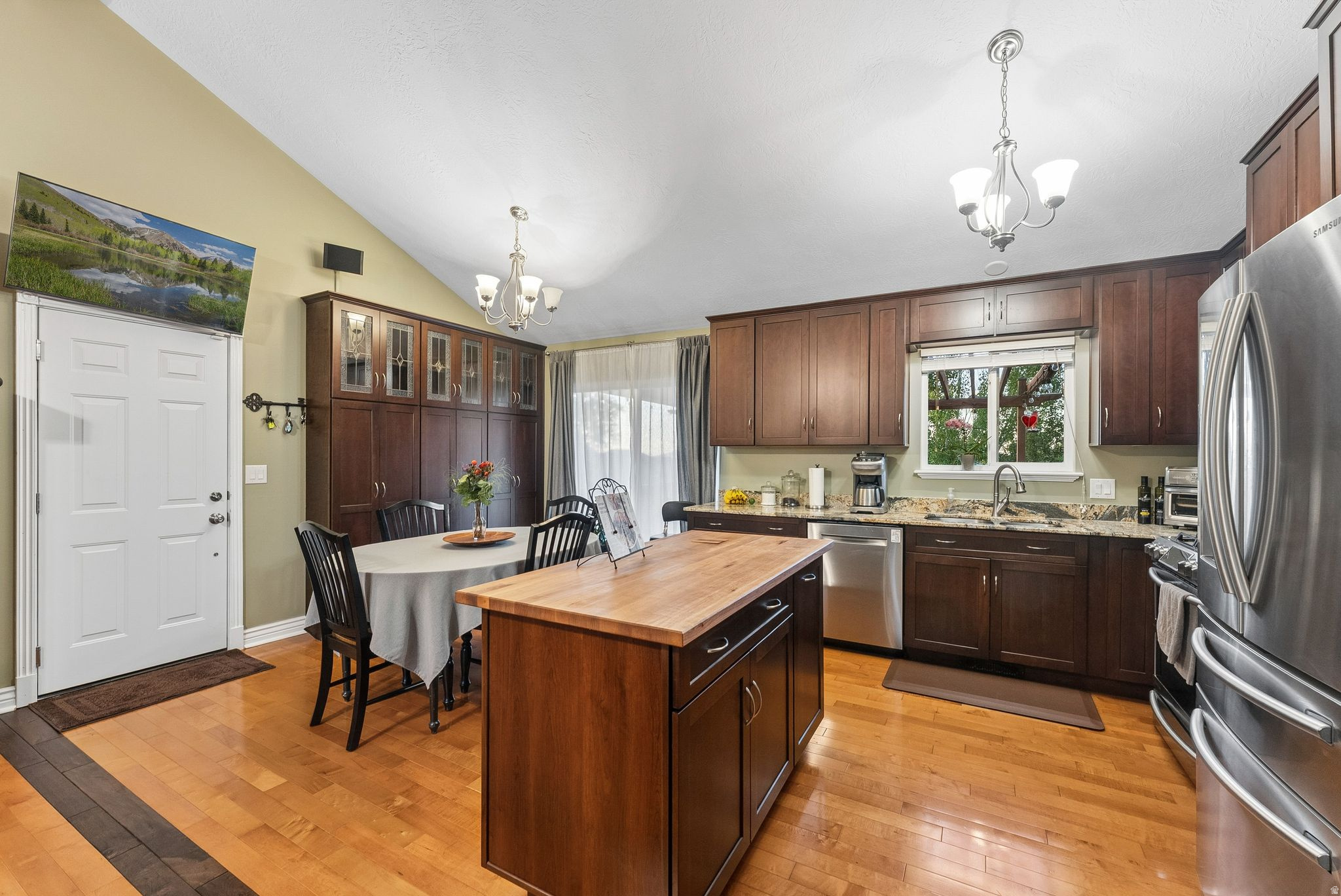 BROOKFIELD - Residential