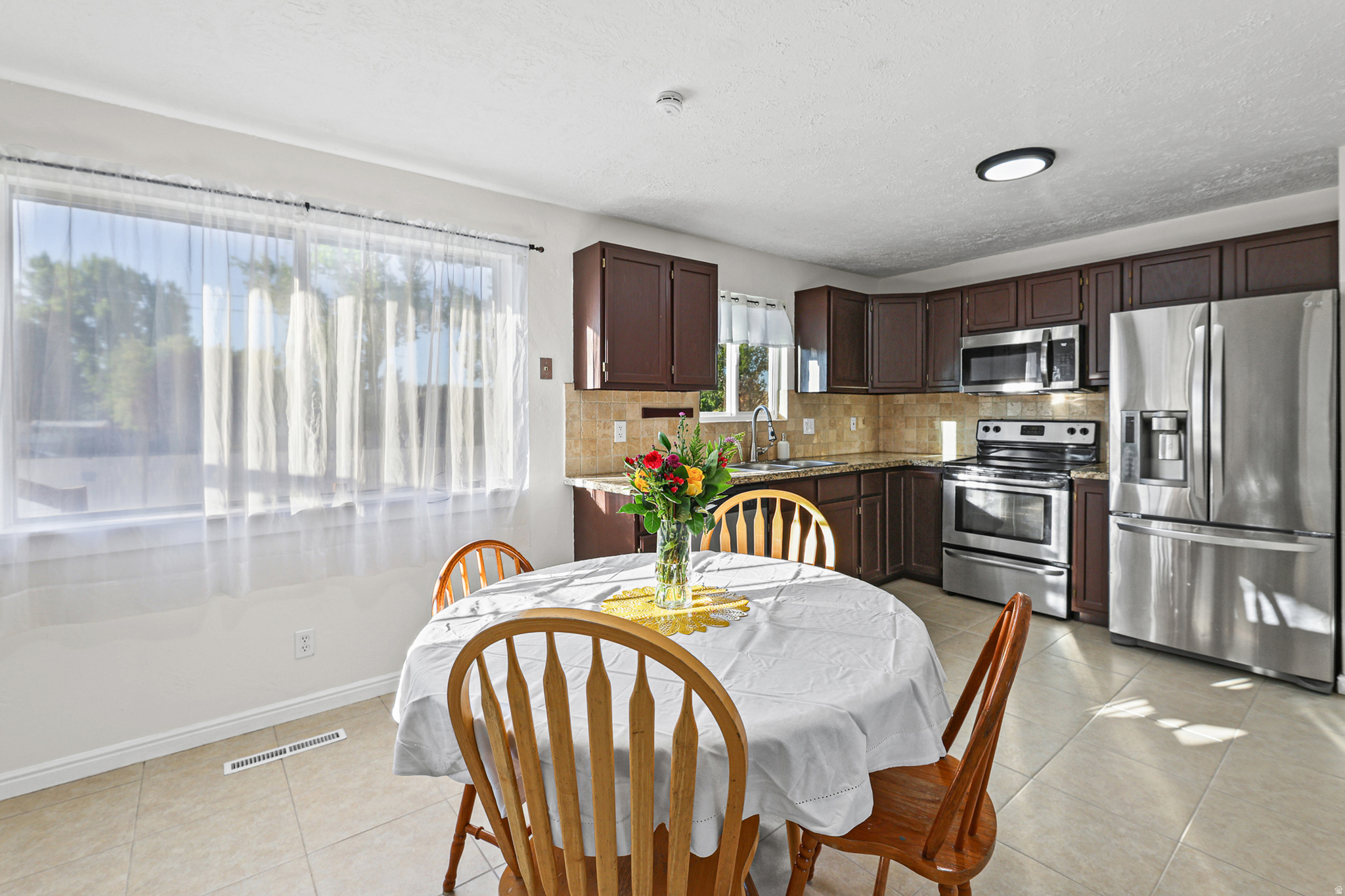 CASTAGNO ACRES - Residential