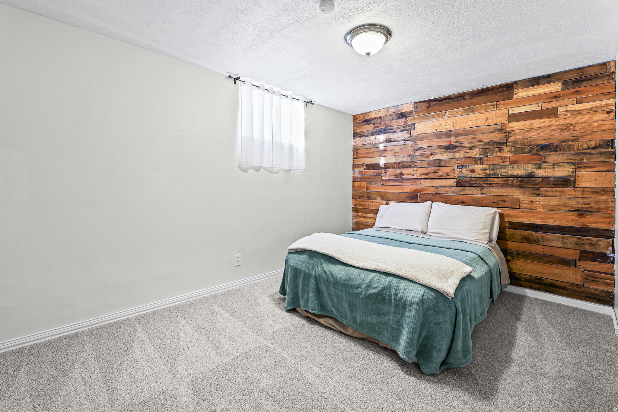 CASTAGNO ACRES - Residential