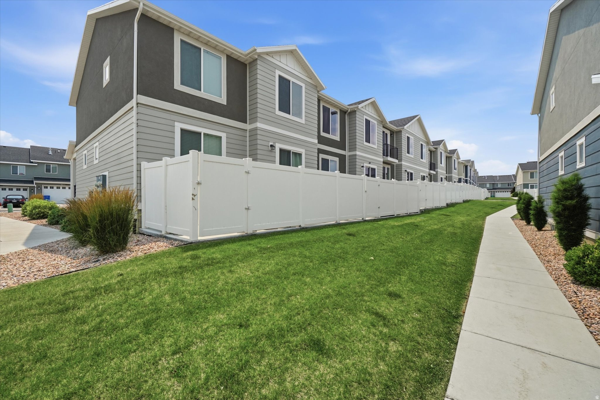 SPRING RANCH - Residential