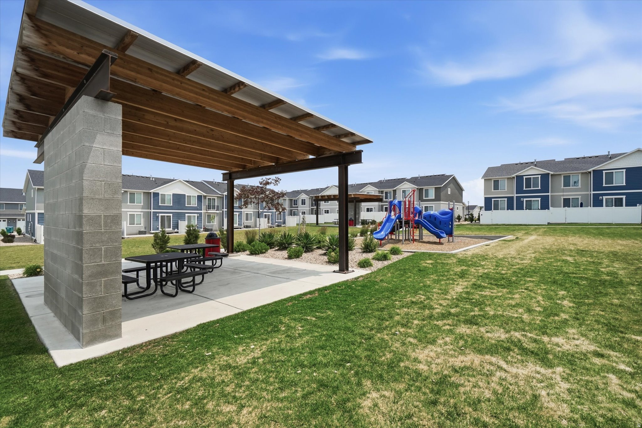 SPRING RANCH - Residential
