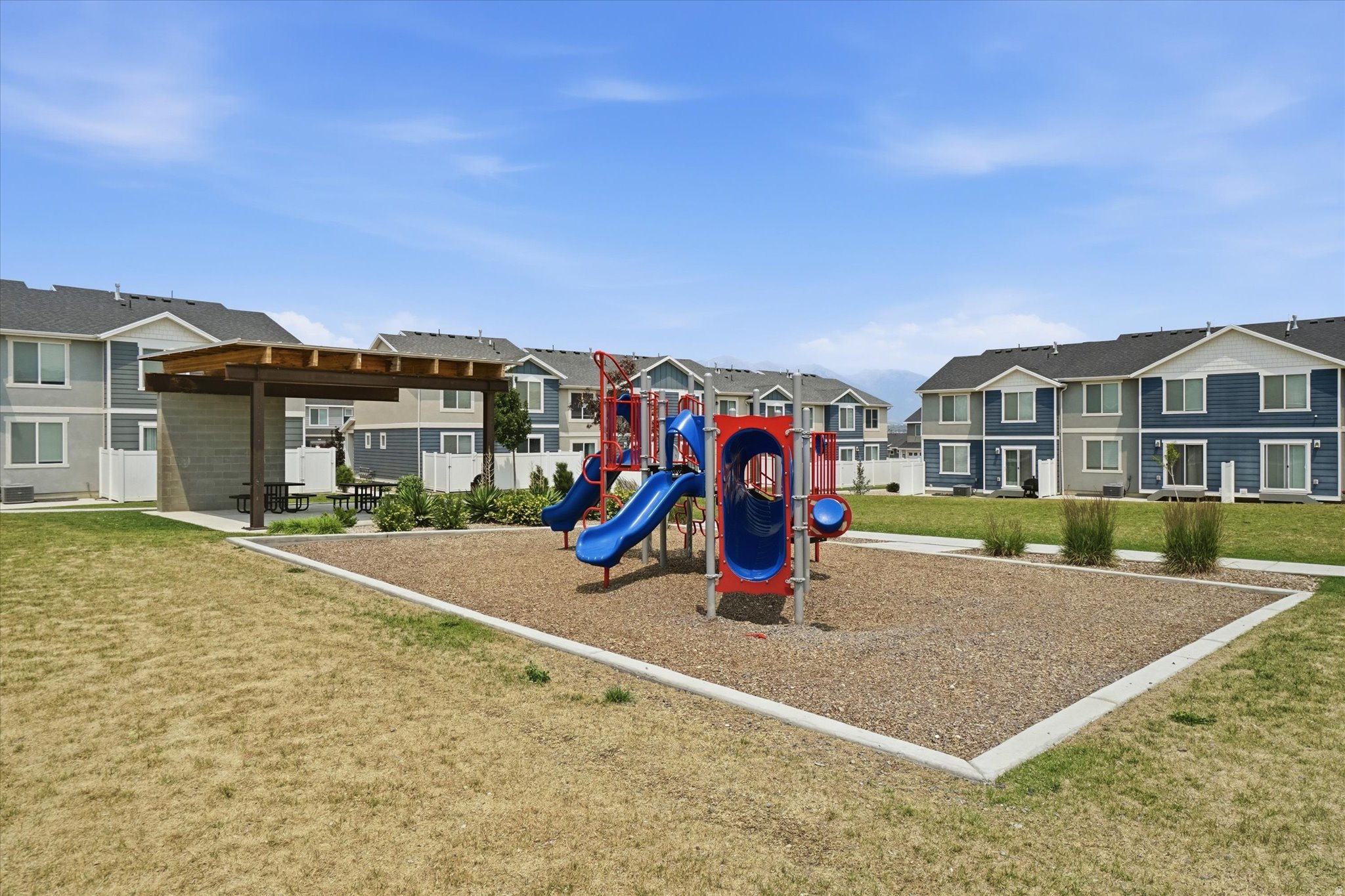 SPRING RANCH - Residential