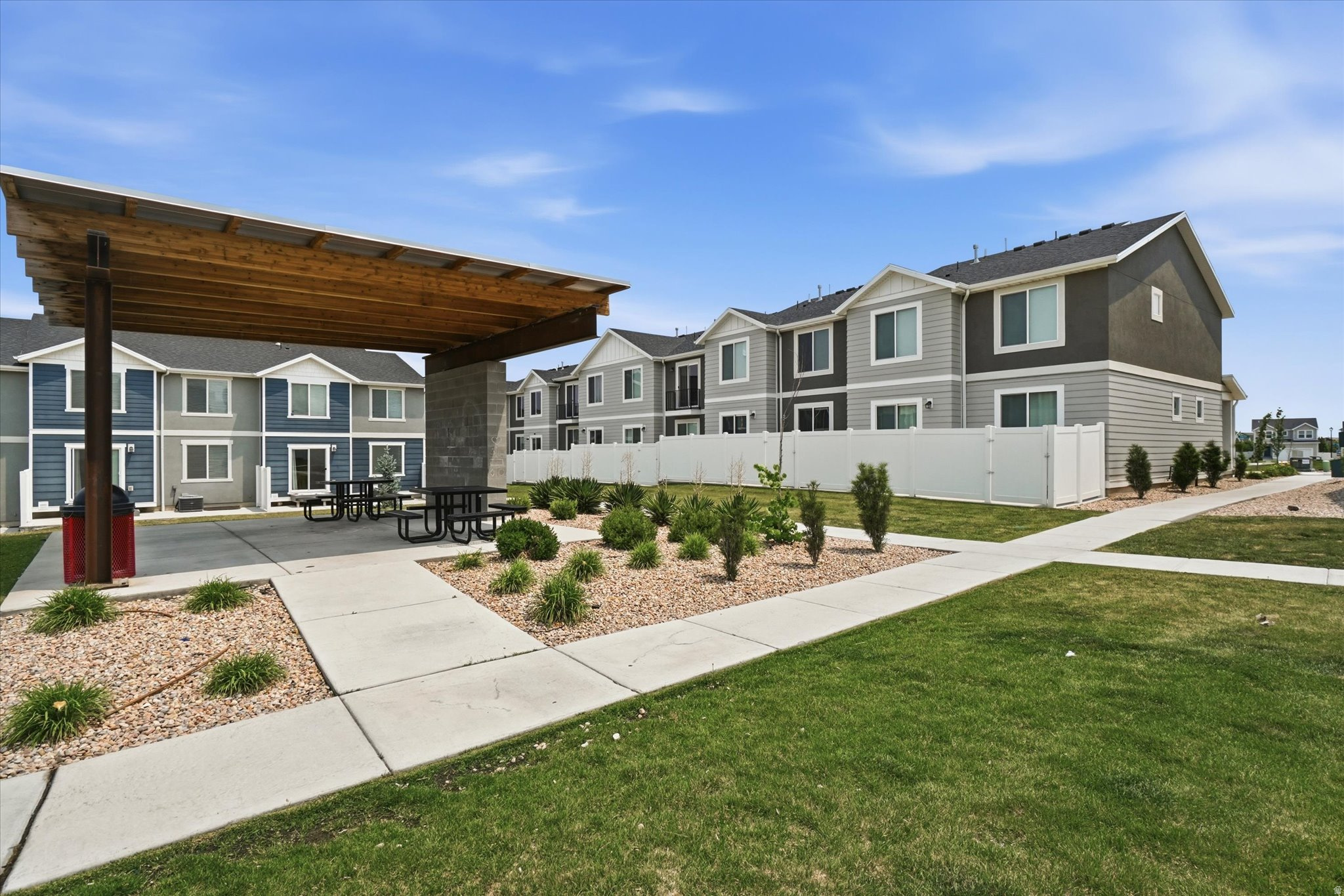 SPRING RANCH - Residential