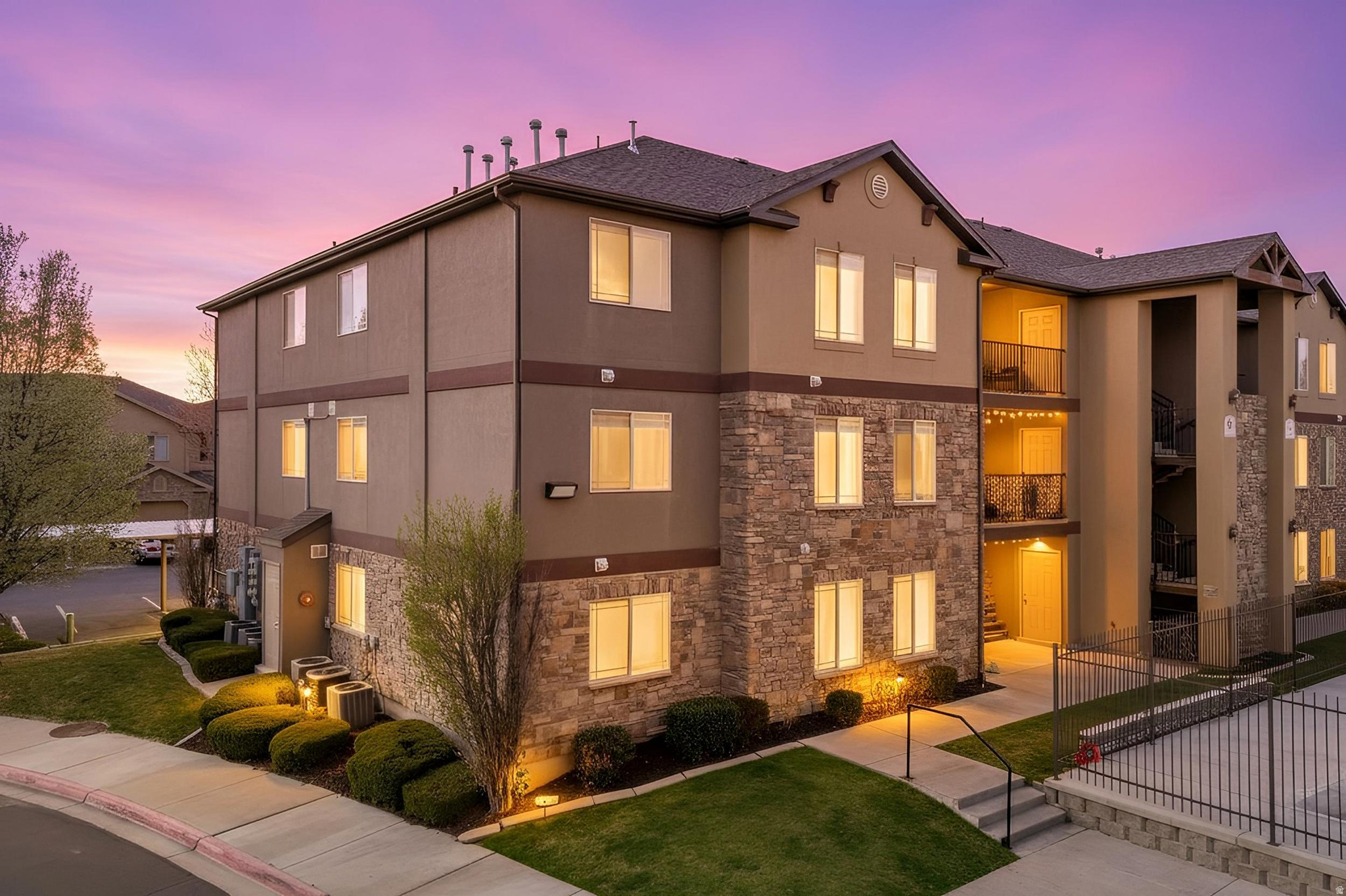 GATEWAY VILLAGE - Residential