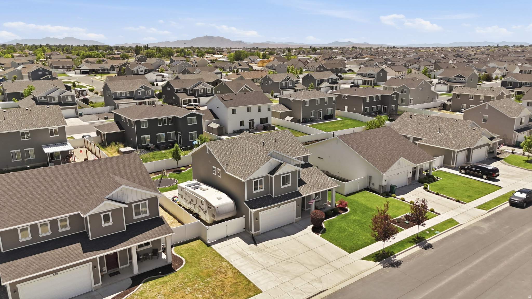 CRESTWOOD ESTATES - Residential