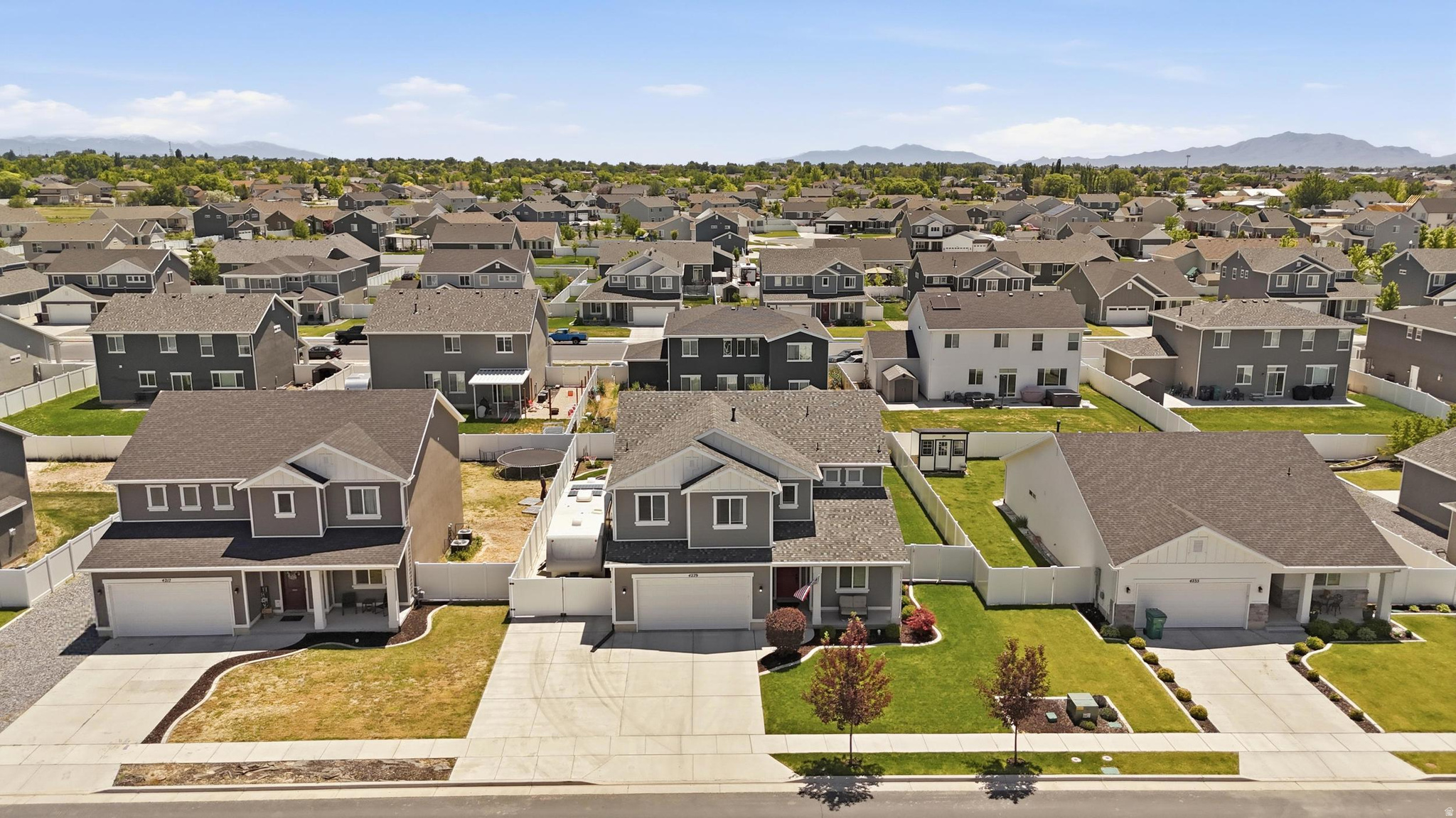 CRESTWOOD ESTATES - Residential
