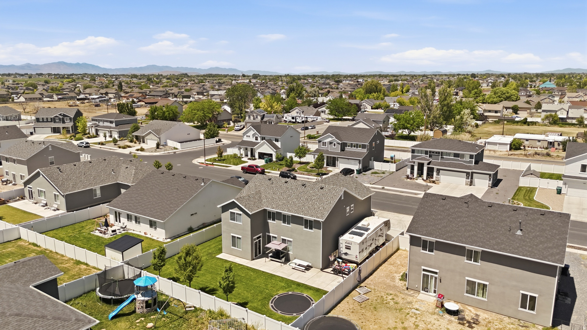 CRESTWOOD ESTATES - Residential