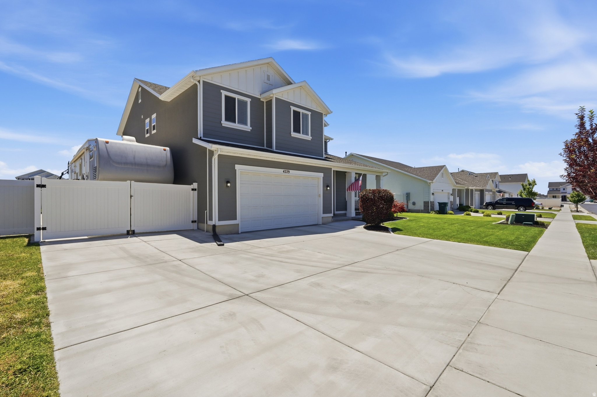 CRESTWOOD ESTATES - Residential