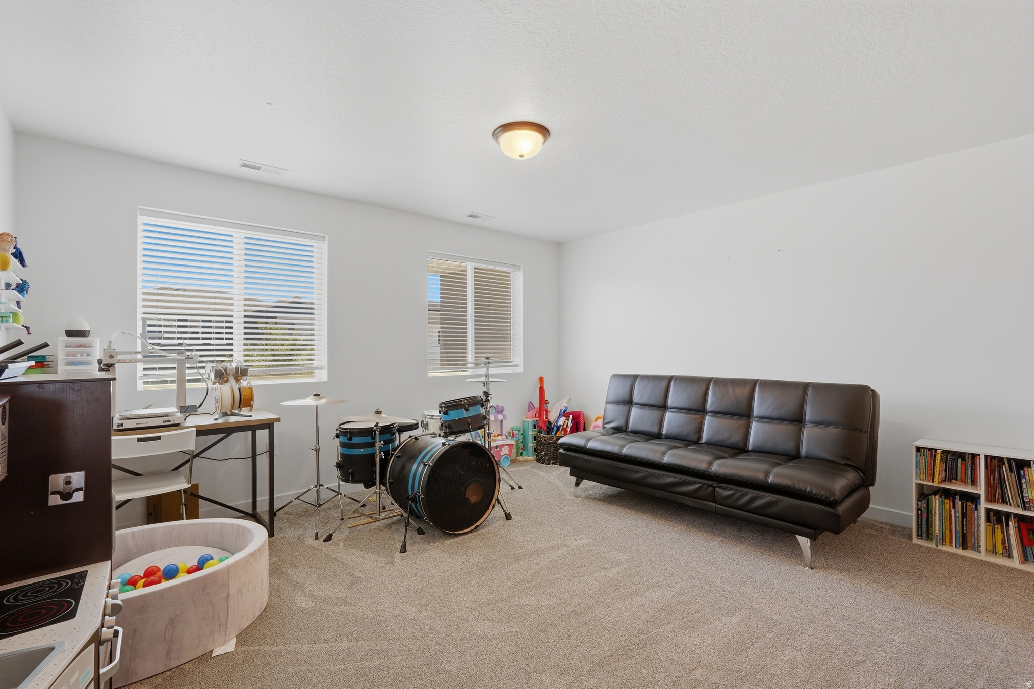 CRESTWOOD ESTATES - Residential