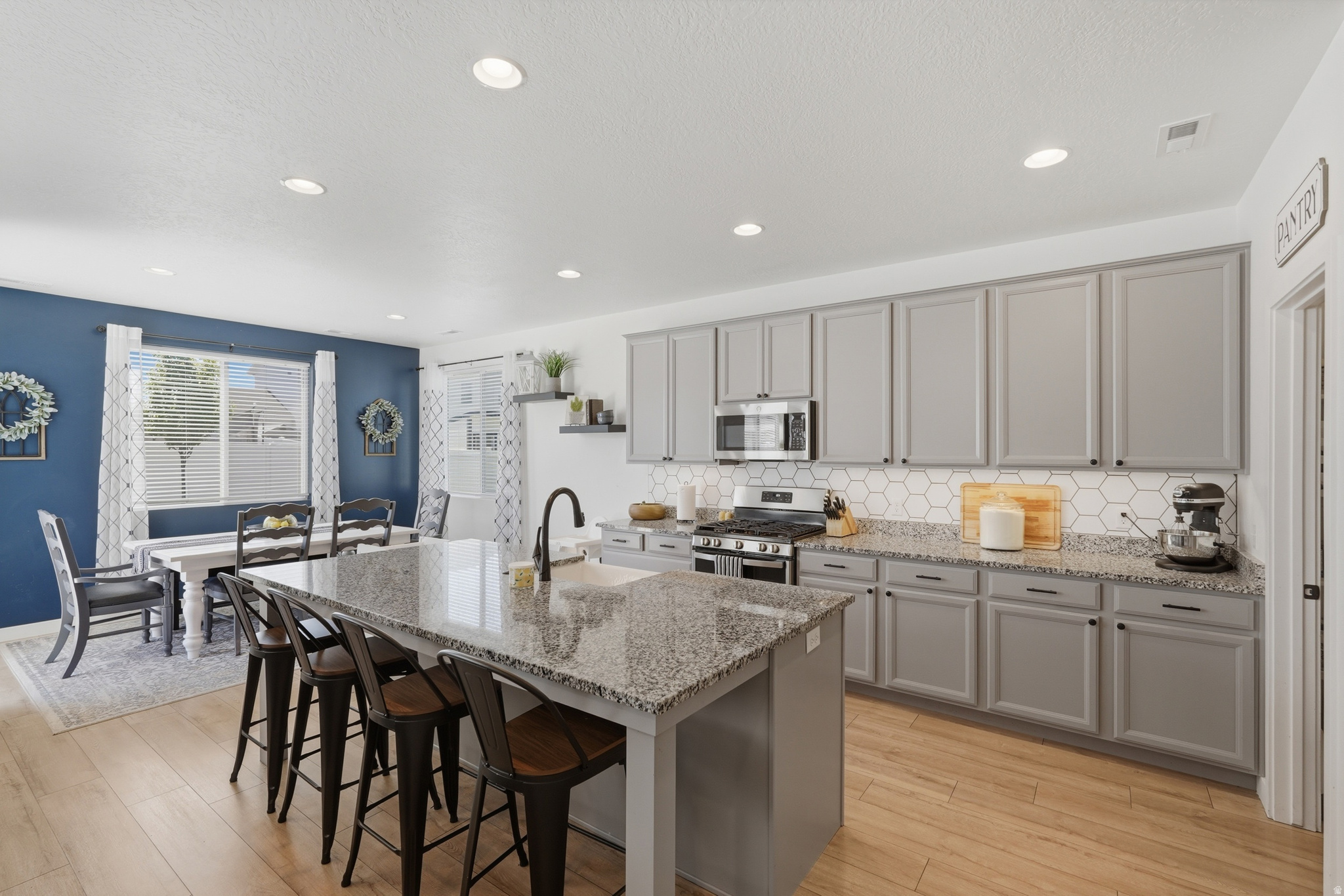 CRESTWOOD ESTATES - Residential