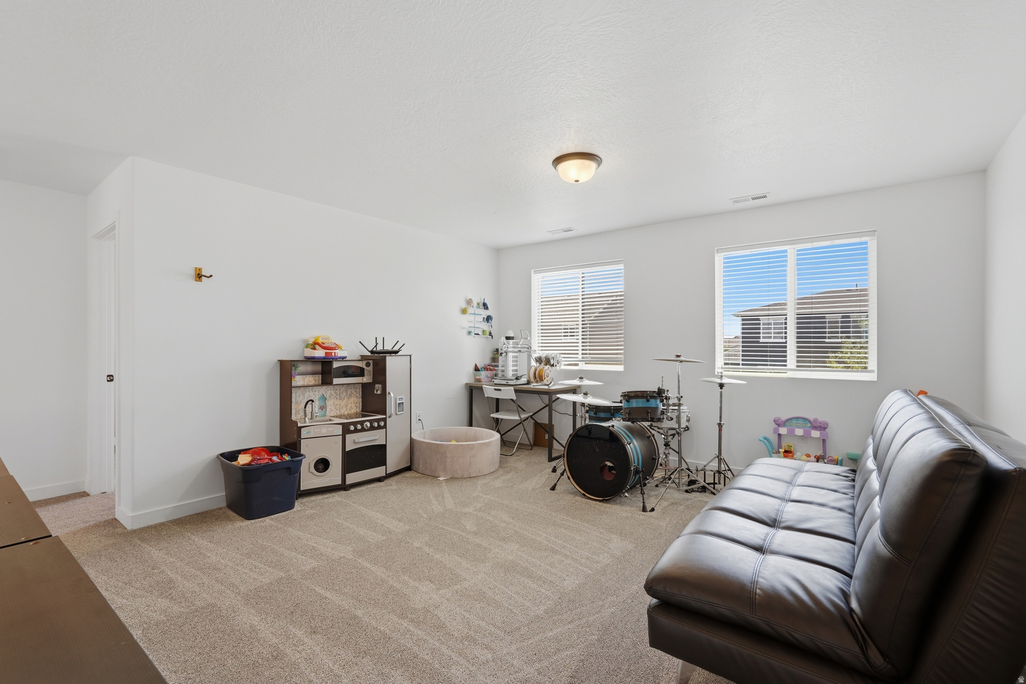 CRESTWOOD ESTATES - Residential