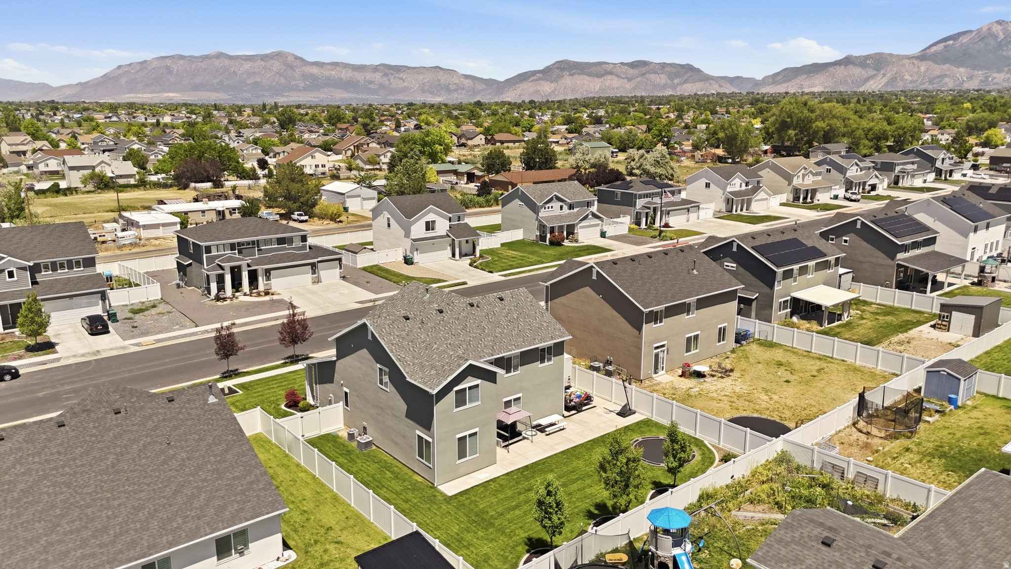 CRESTWOOD ESTATES - Residential