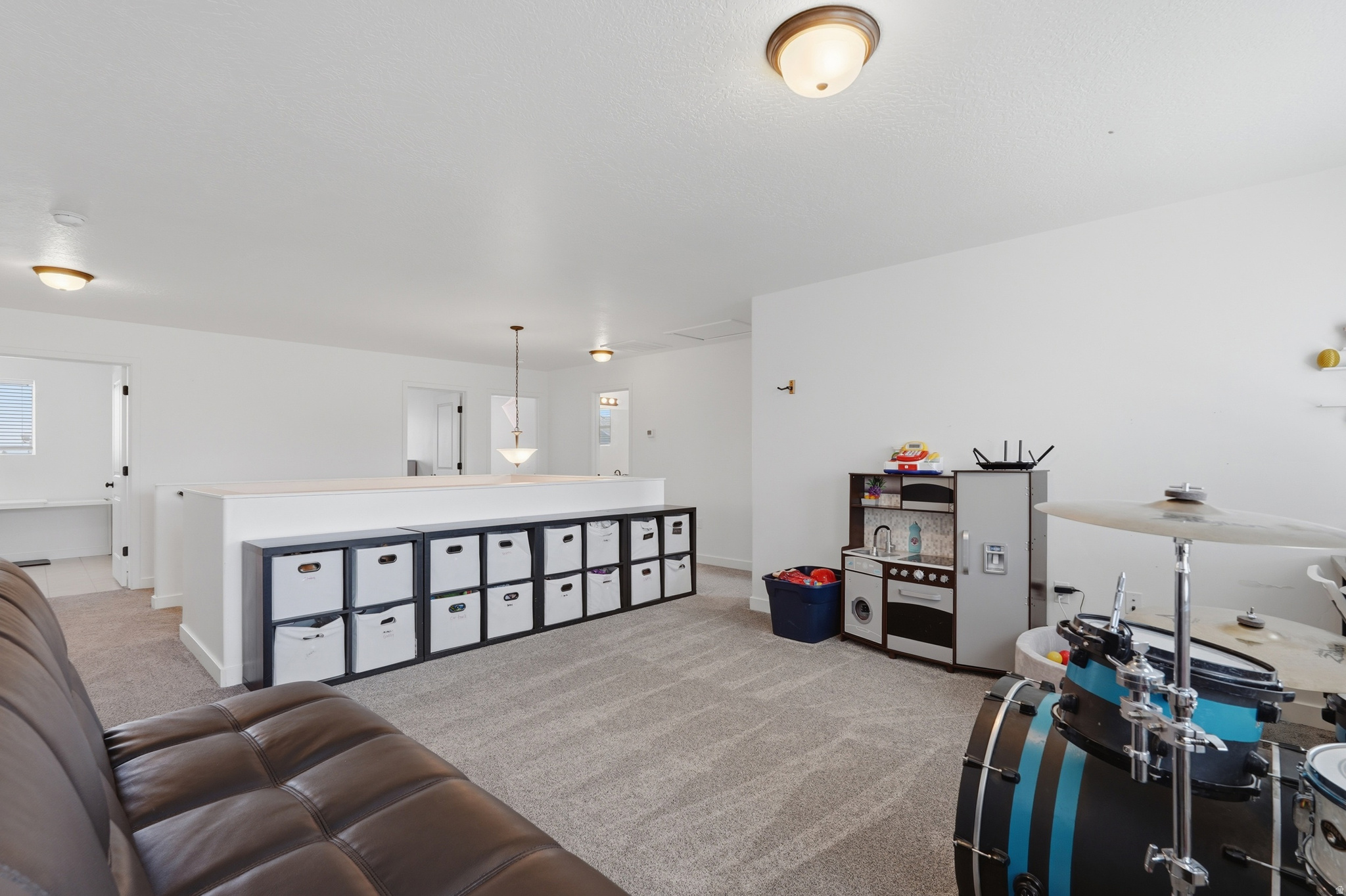 CRESTWOOD ESTATES - Residential